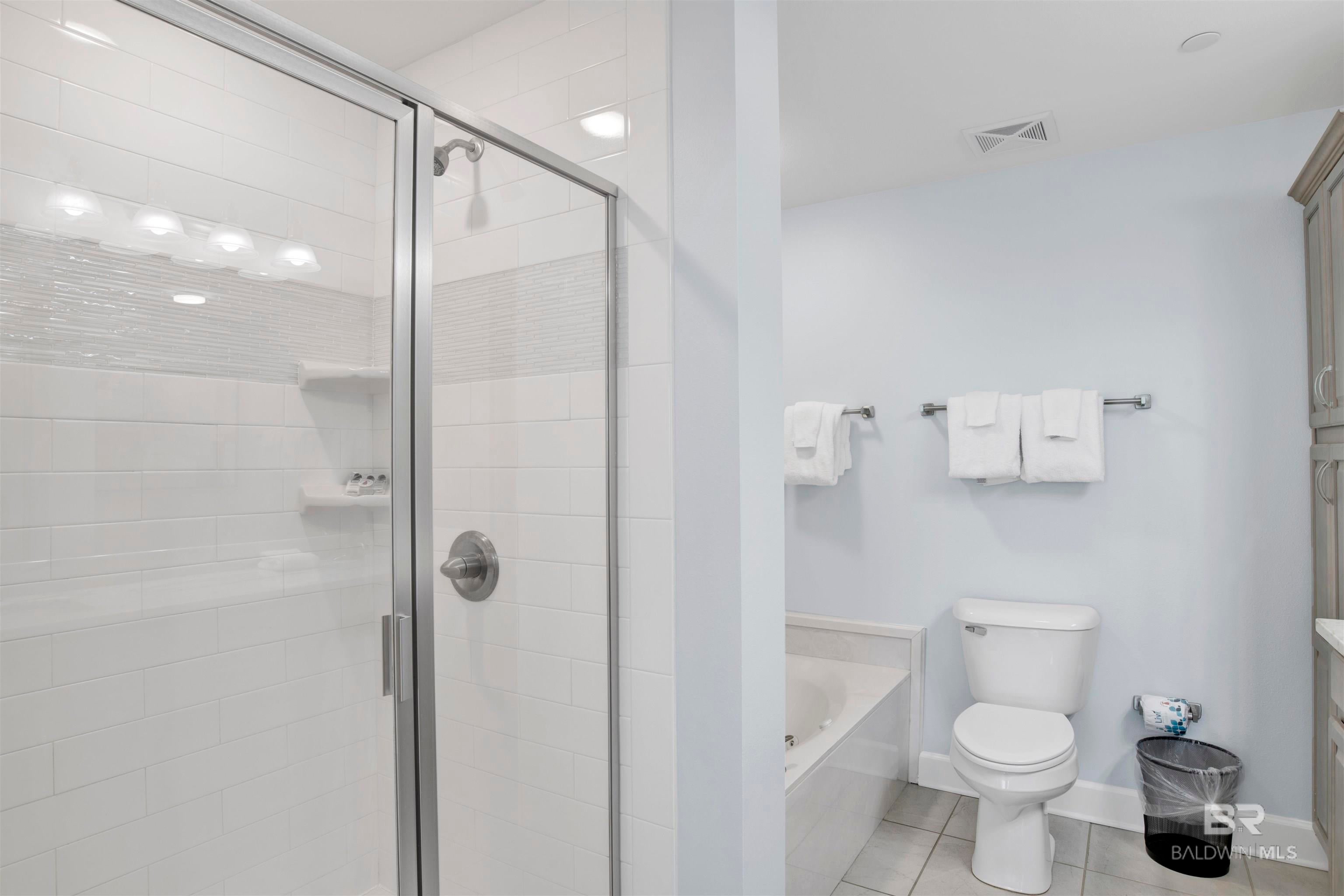 Orange Beach, Alabama, 36561, United States, ,3 BathroomsBathrooms,Residential,Active,1806921