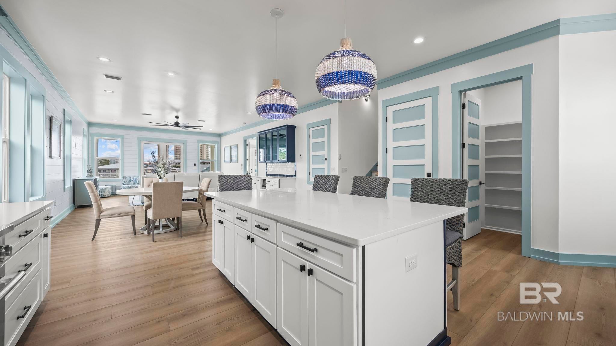 Gulf Shores, Alabama, 36542, United States, 6 Bedrooms Bedrooms, ,4 BathroomsBathrooms,Residential,Active,2009422