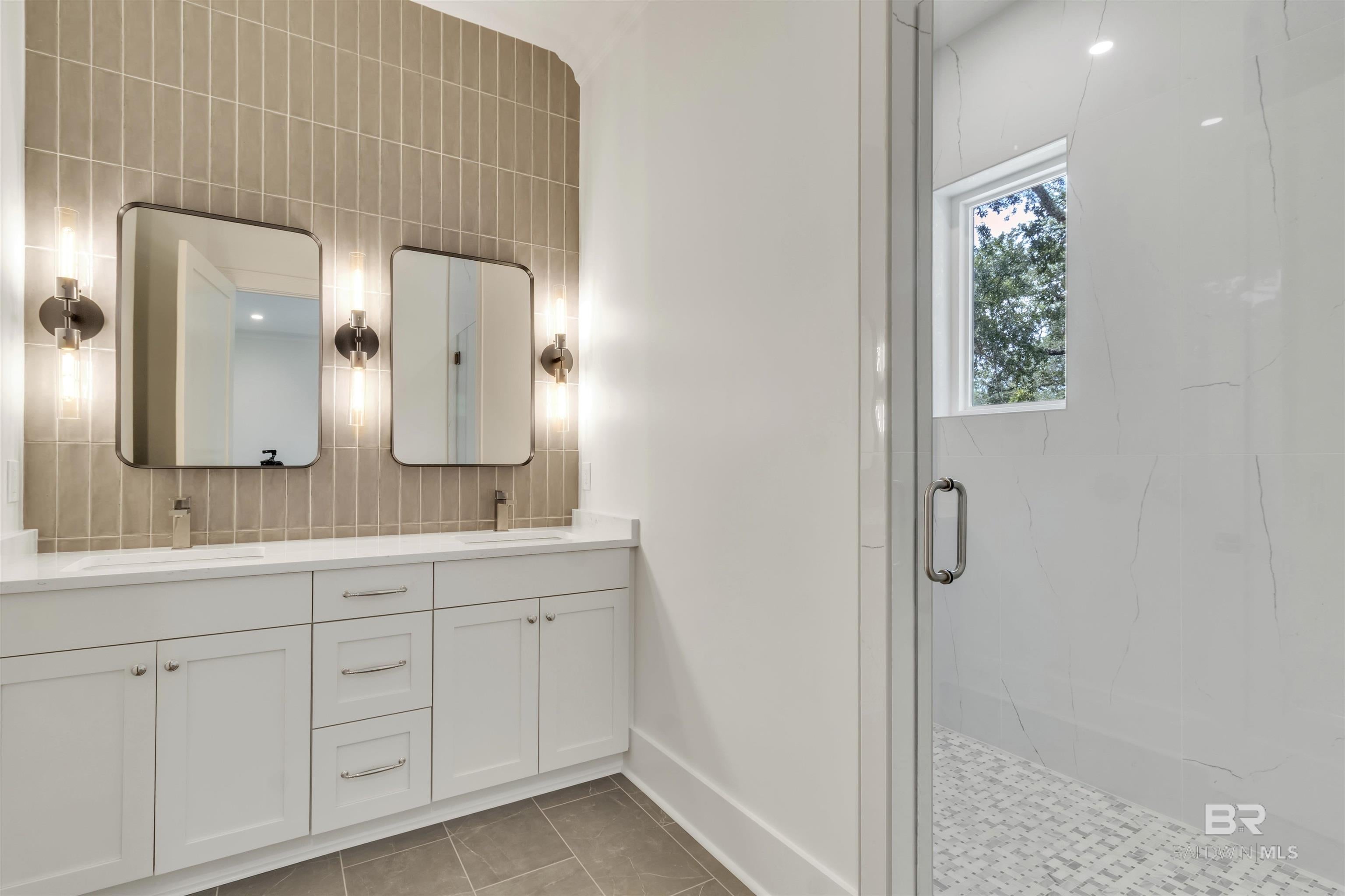 Gulf Shores, Alabama, 36542, United States, ,4 BathroomsBathrooms,Residential,Active,1702141