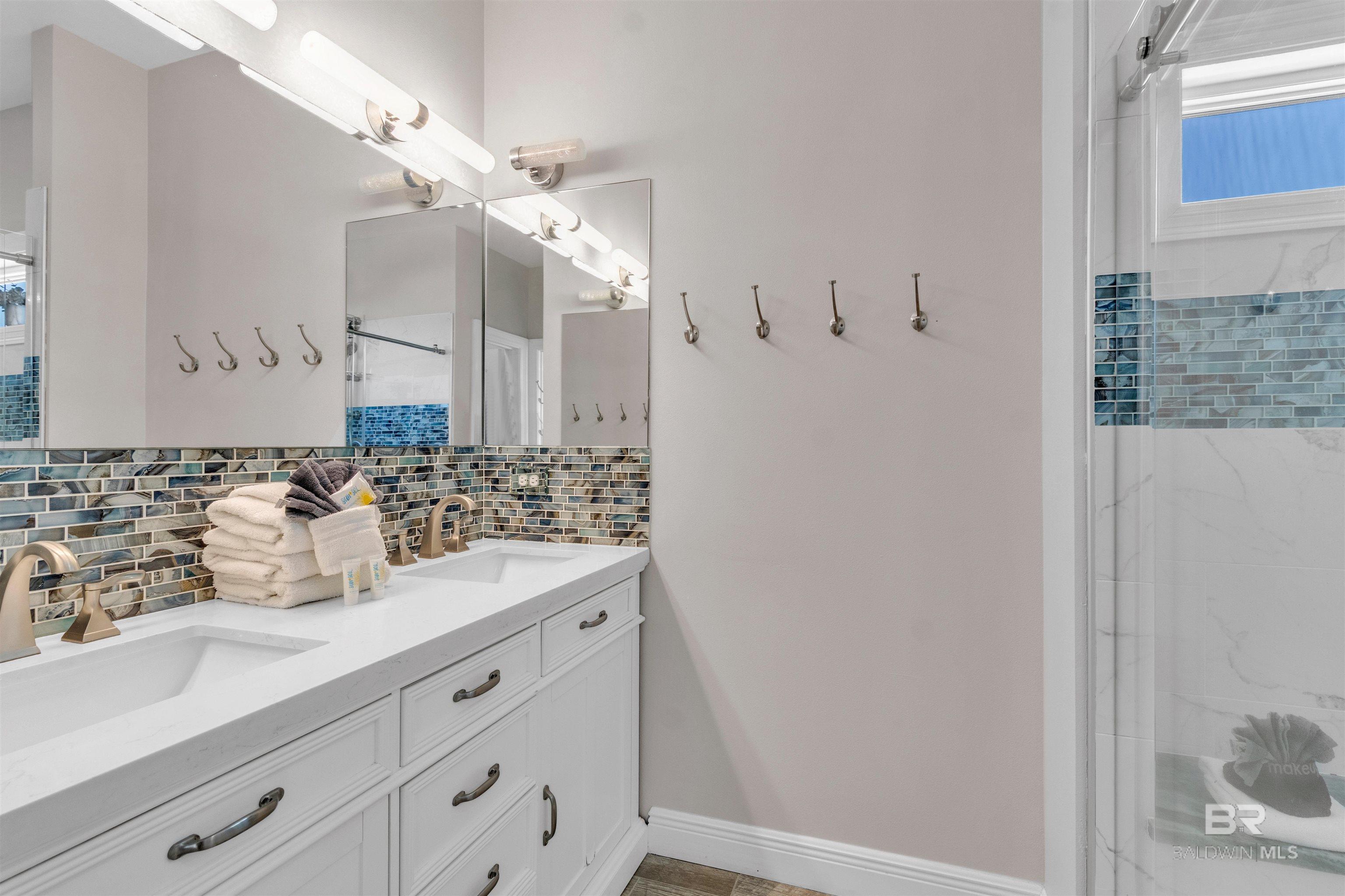 Gulf Shores, Alabama, 36542, United States, 3 Bedrooms Bedrooms, ,3 BathroomsBathrooms,Residential,Active,1962176