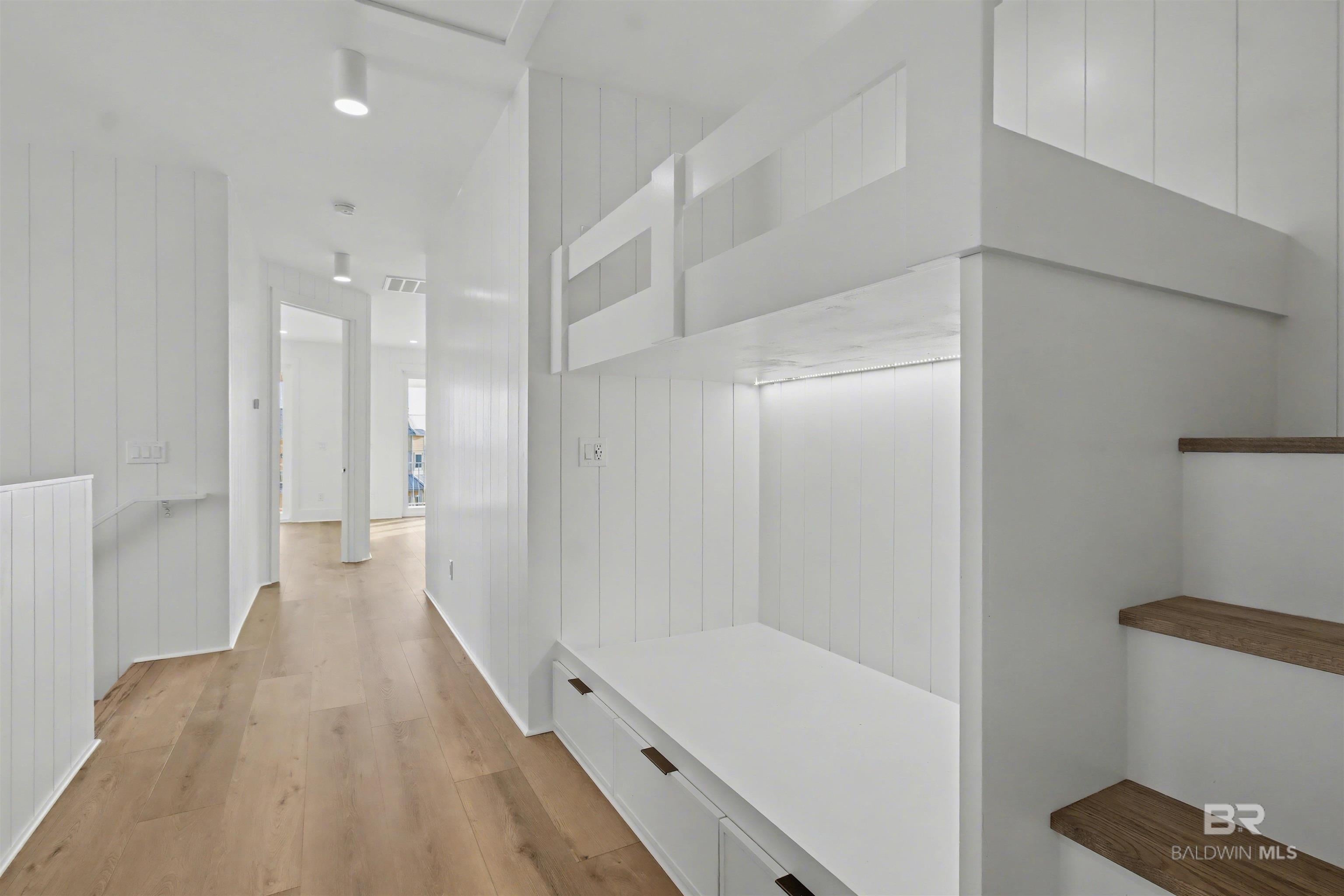 Gulf Shores, Alabama, 36542, United States, ,5 BathroomsBathrooms,Residential,Active,1900169