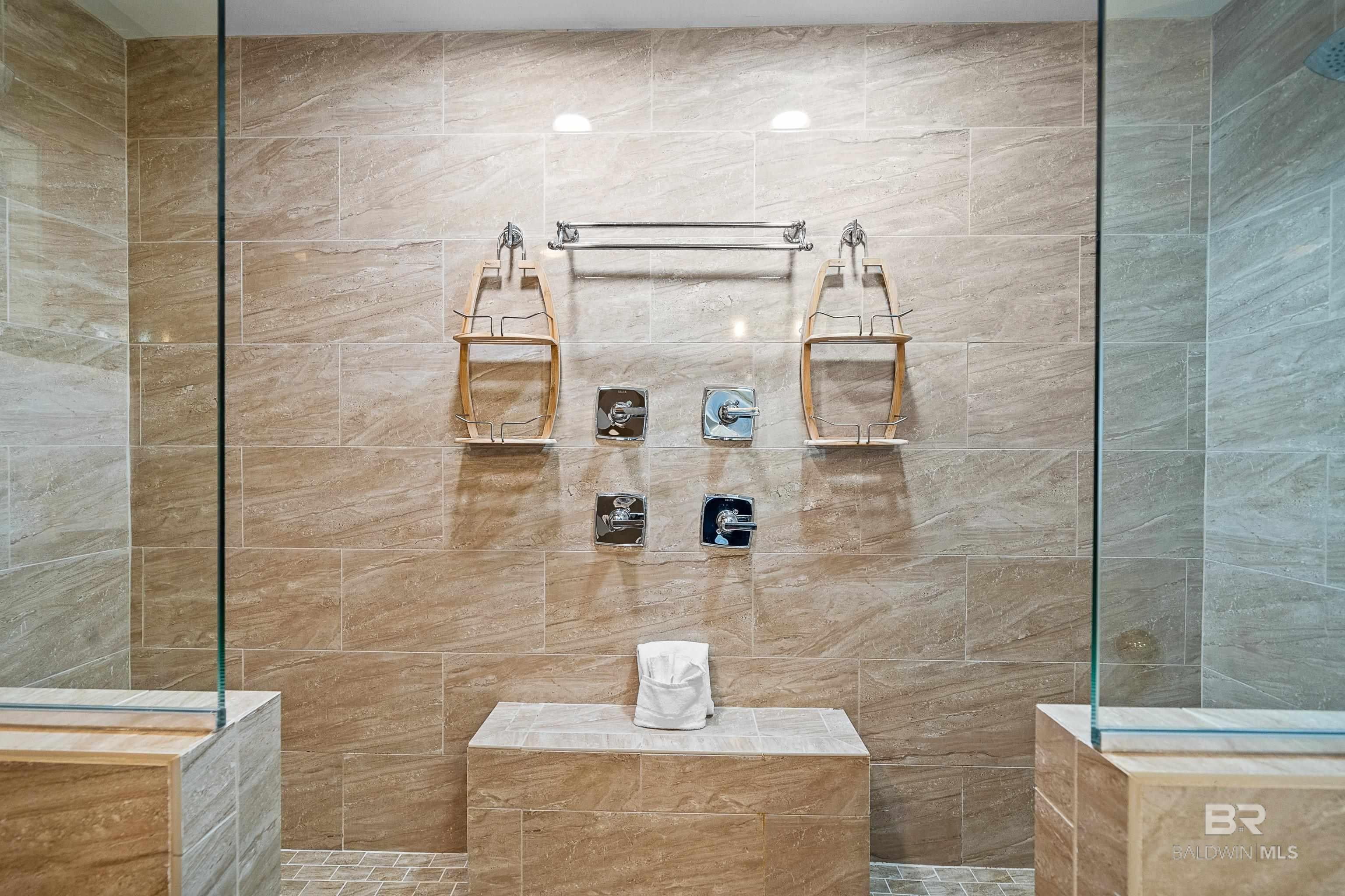 Gulf Shores, Alabama, 36542, United States, 5 Bedrooms Bedrooms, ,3 BathroomsBathrooms,Residential,Active,1909616