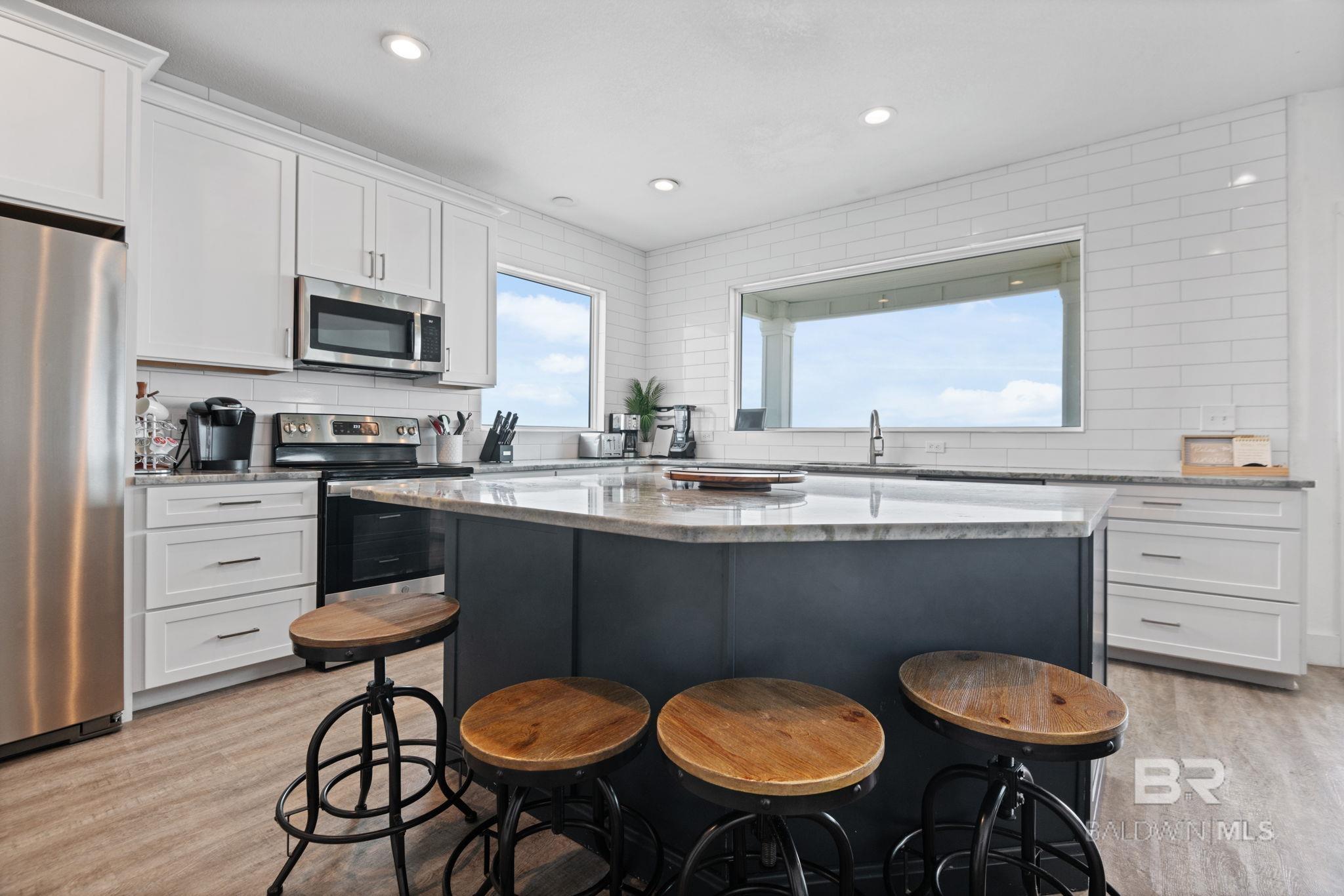 Gulf Shores, Alabama, 36542, United States, 5 Bedrooms Bedrooms, ,5 BathroomsBathrooms,Residential,Active,1972153