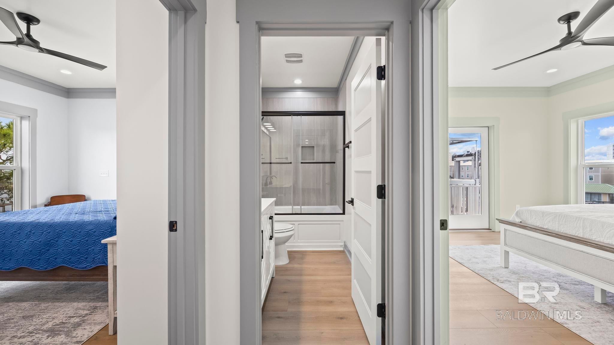 Gulf Shores, Alabama, 36542, United States, 6 Bedrooms Bedrooms, ,4 BathroomsBathrooms,Residential,Active,2009422