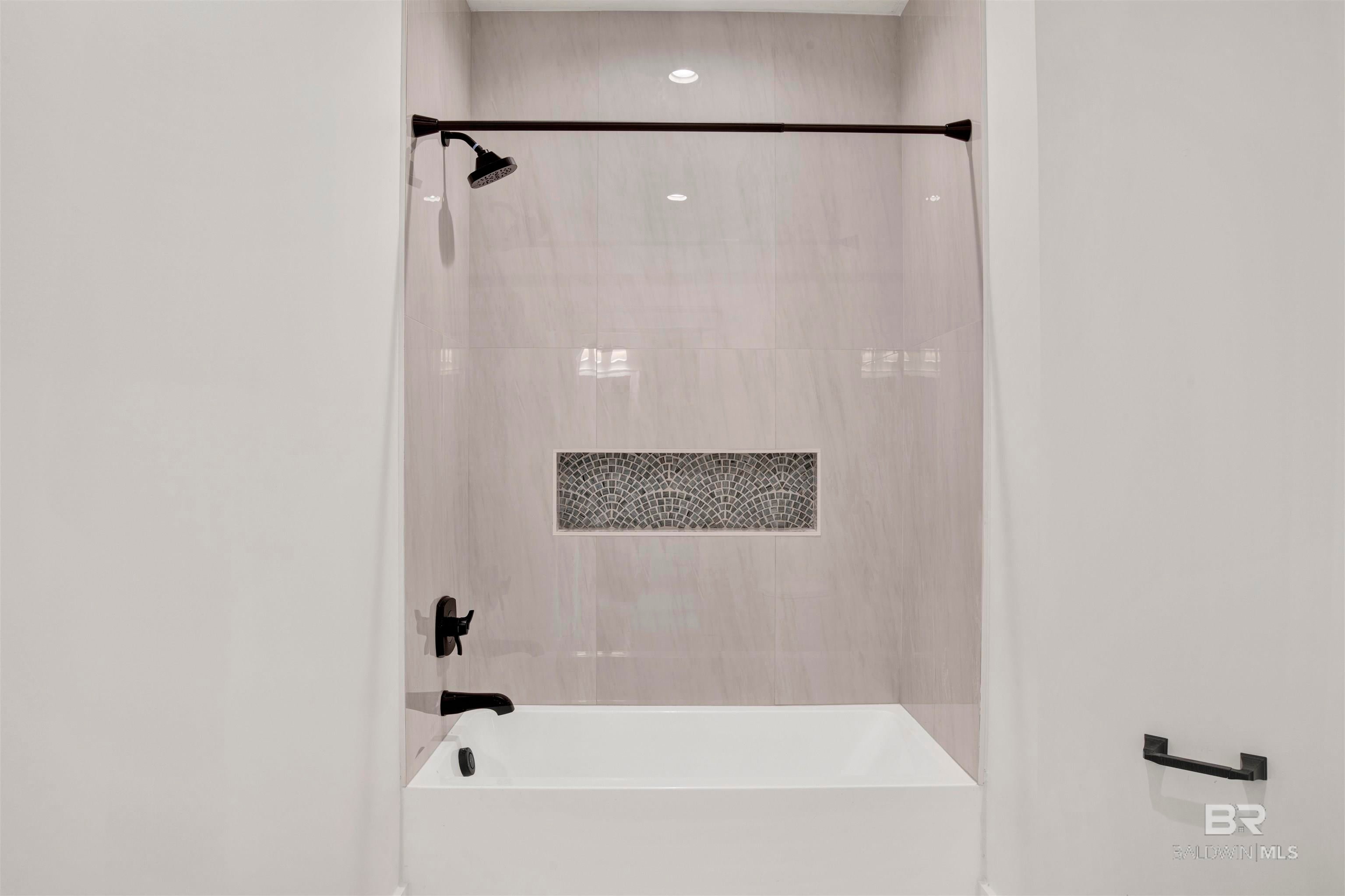 Gulf Shores, Alabama, 36542, United States, 5 Bedrooms Bedrooms, ,6 BathroomsBathrooms,Residential,Active,1992540