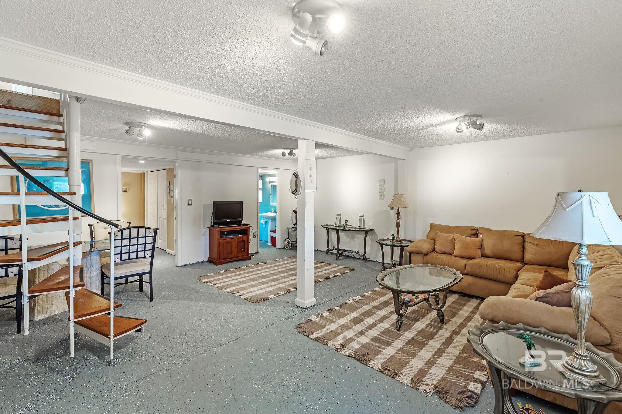 Orange Beach, Alabama, 36561, United States, 3 Bedrooms Bedrooms, ,2 BathroomsBathrooms,Residential,Active,1899240