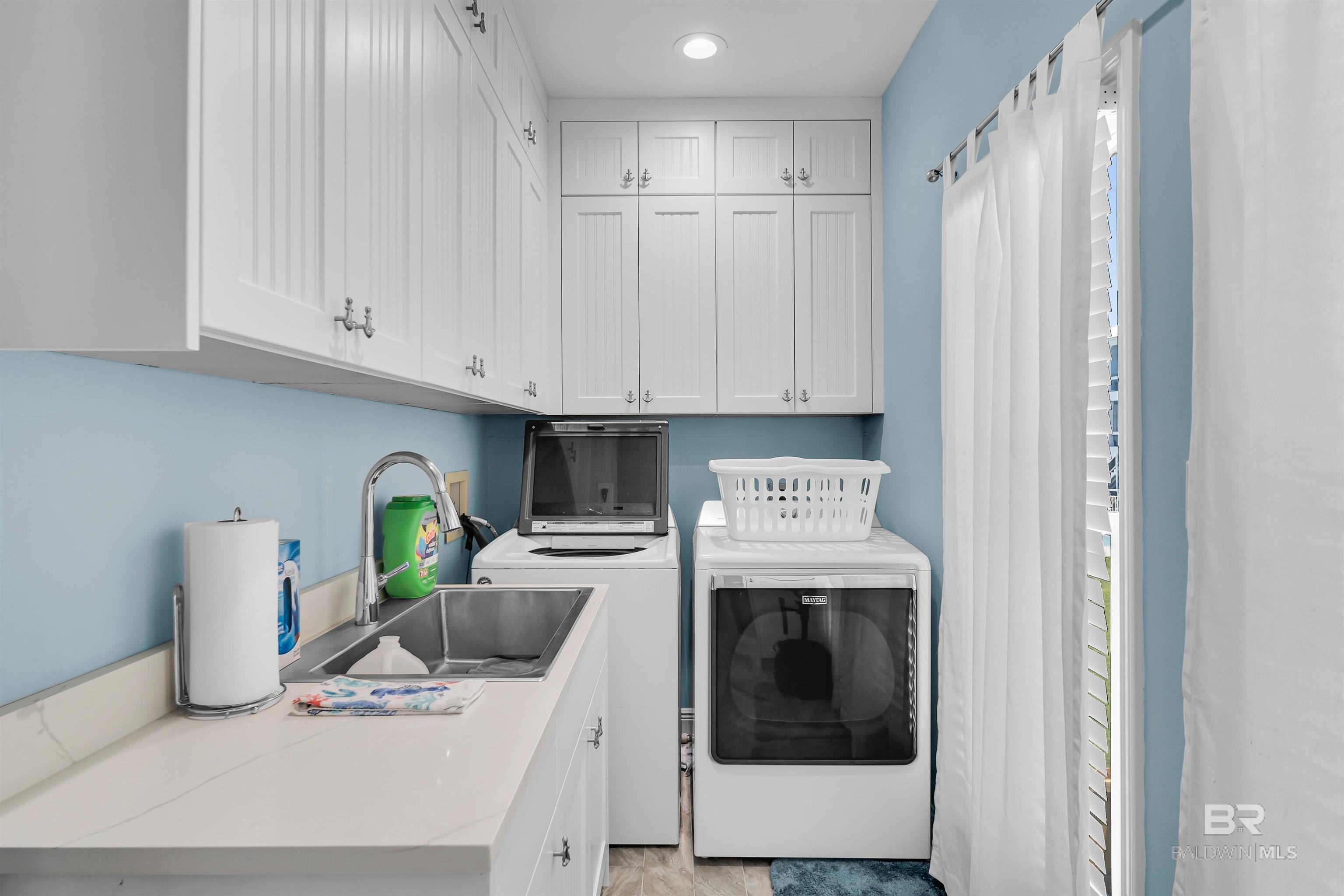 Gulf Shores, Alabama, 36542, United States, 4 Bedrooms Bedrooms, ,4 BathroomsBathrooms,Residential,Active,1898018