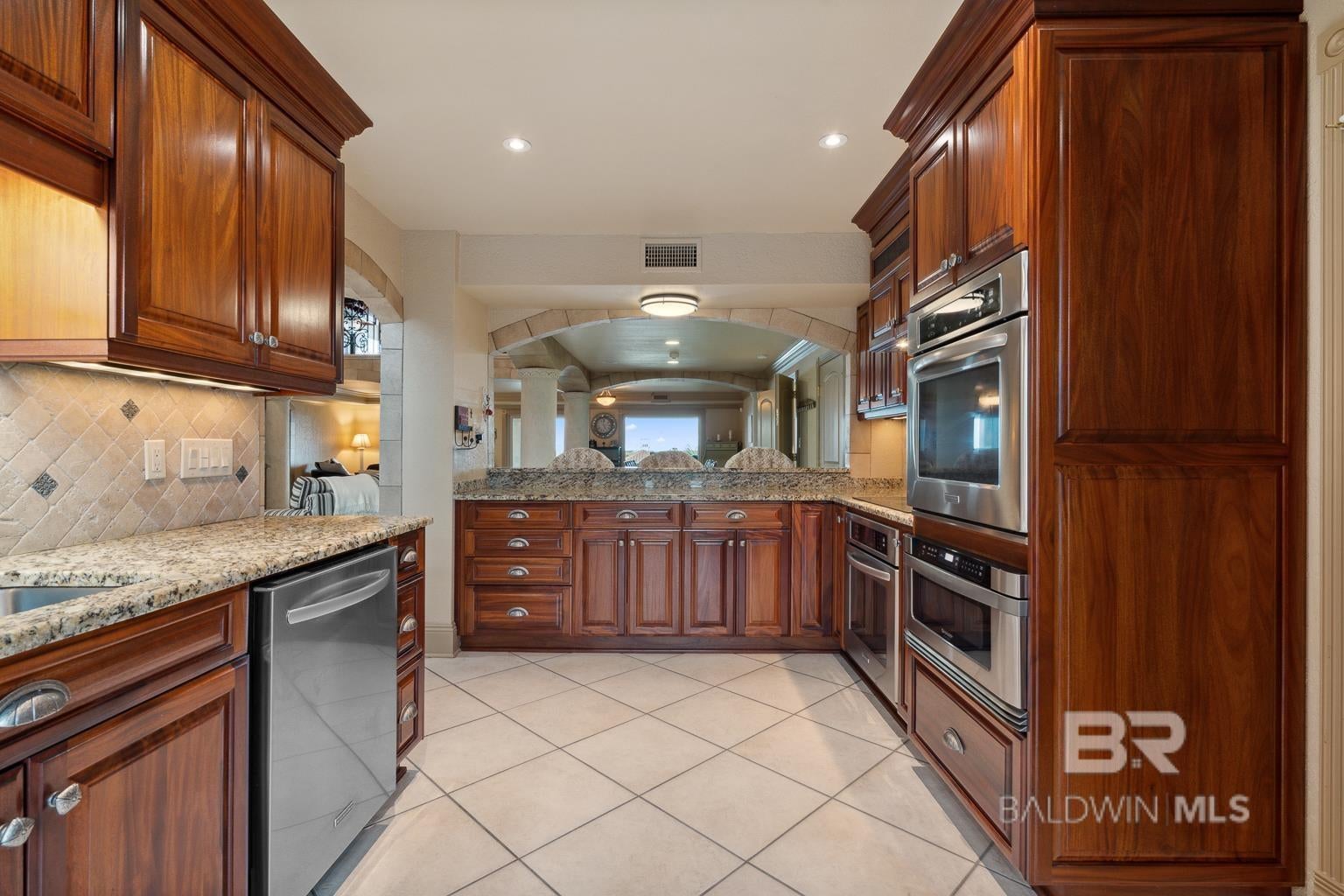 Orange Beach, Alabama, 36561, United States, ,5 BathroomsBathrooms,Residential,Active,1869129