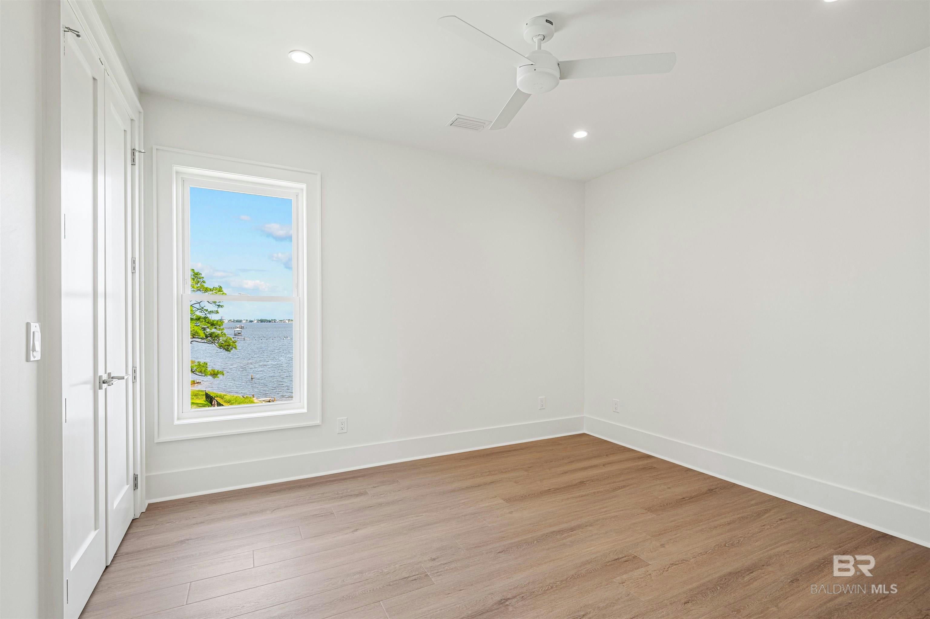 Gulf Shores, Alabama, 36542, United States, ,4 BathroomsBathrooms,Residential,Active,1702141