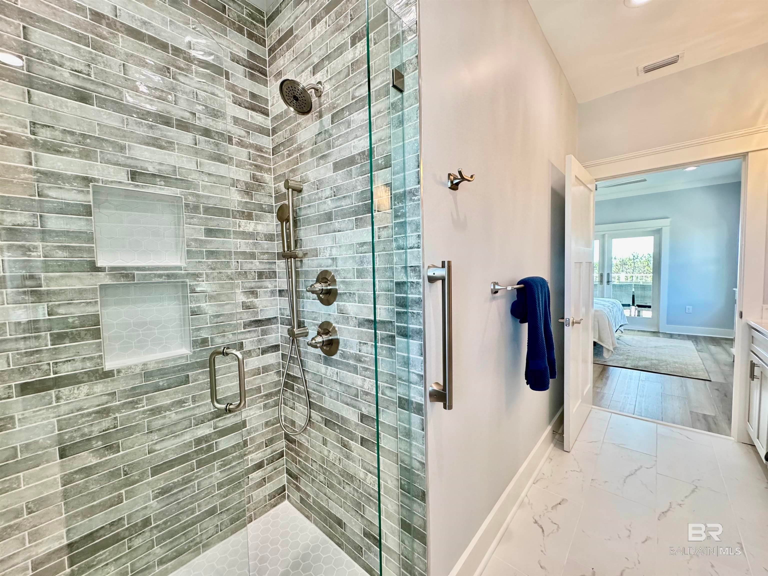 Gulf Shores, Alabama, 36542, United States, ,6 BathroomsBathrooms,Residential,Active,1798119