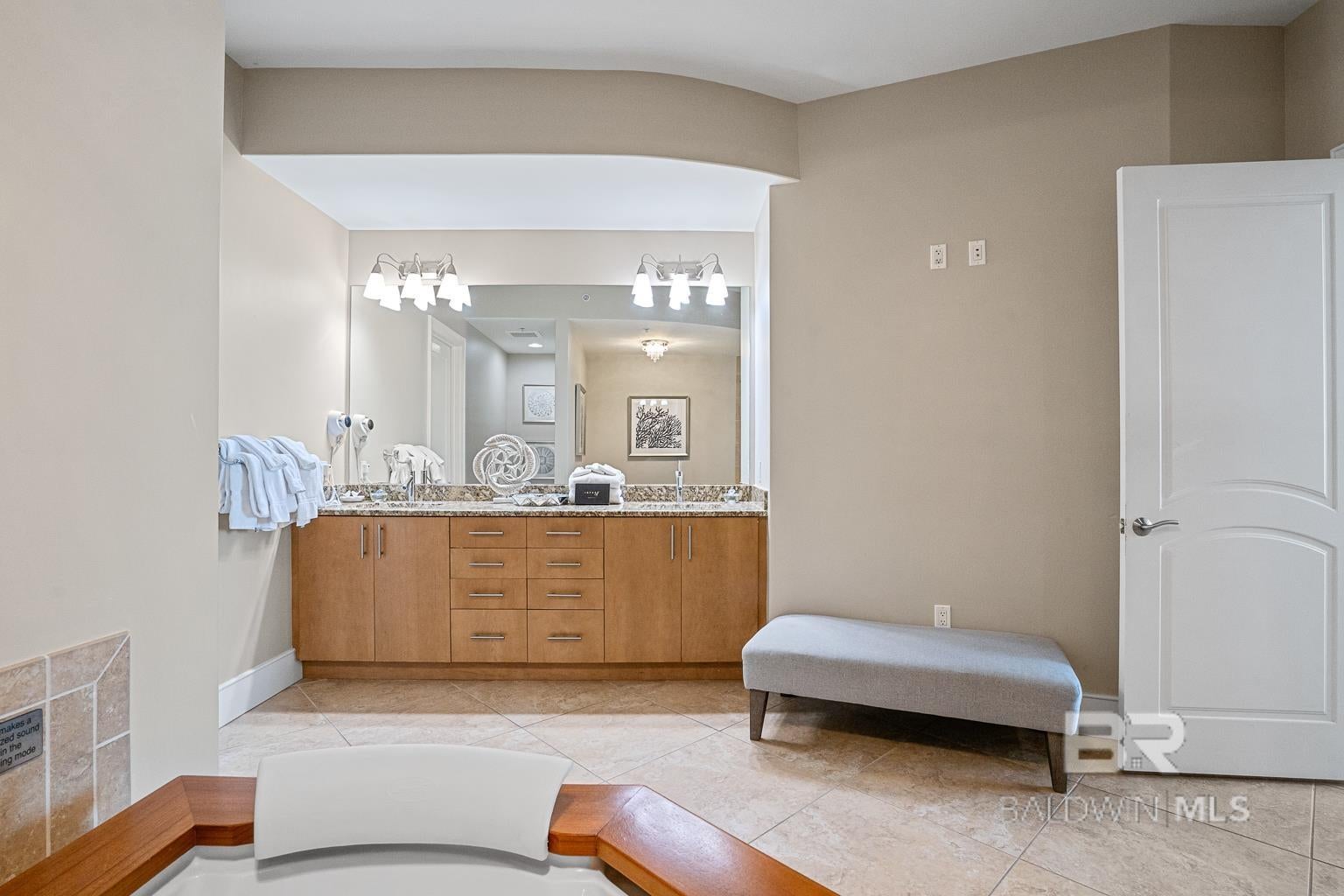 Orange Beach, Alabama, 36561, United States, 3 Bedrooms Bedrooms, ,4 BathroomsBathrooms,Residential,Active,1965998