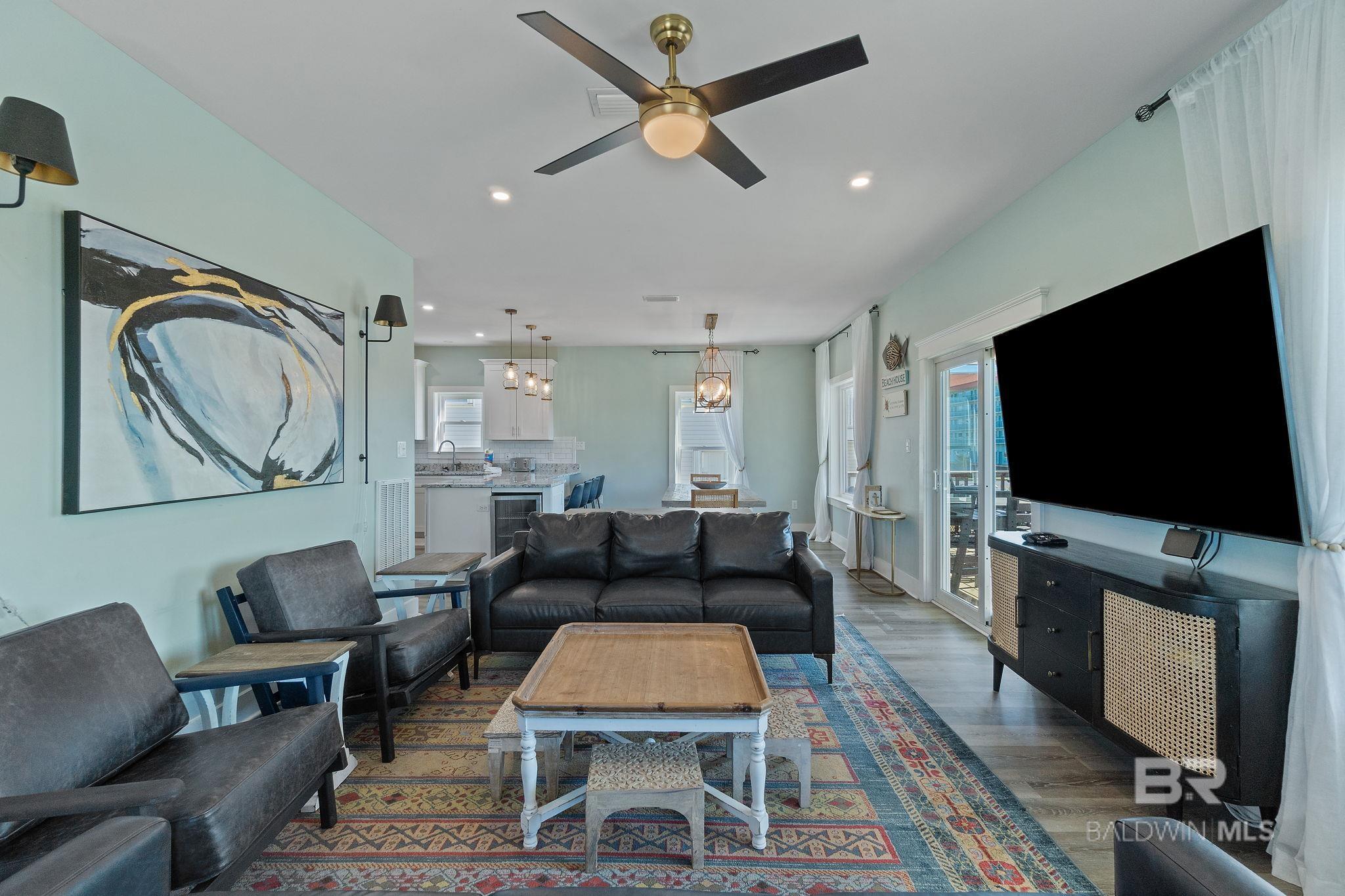 Gulf Shores, Alabama, 36542, United States, 4 Bedrooms Bedrooms, ,4 BathroomsBathrooms,Residential,Active,1988437