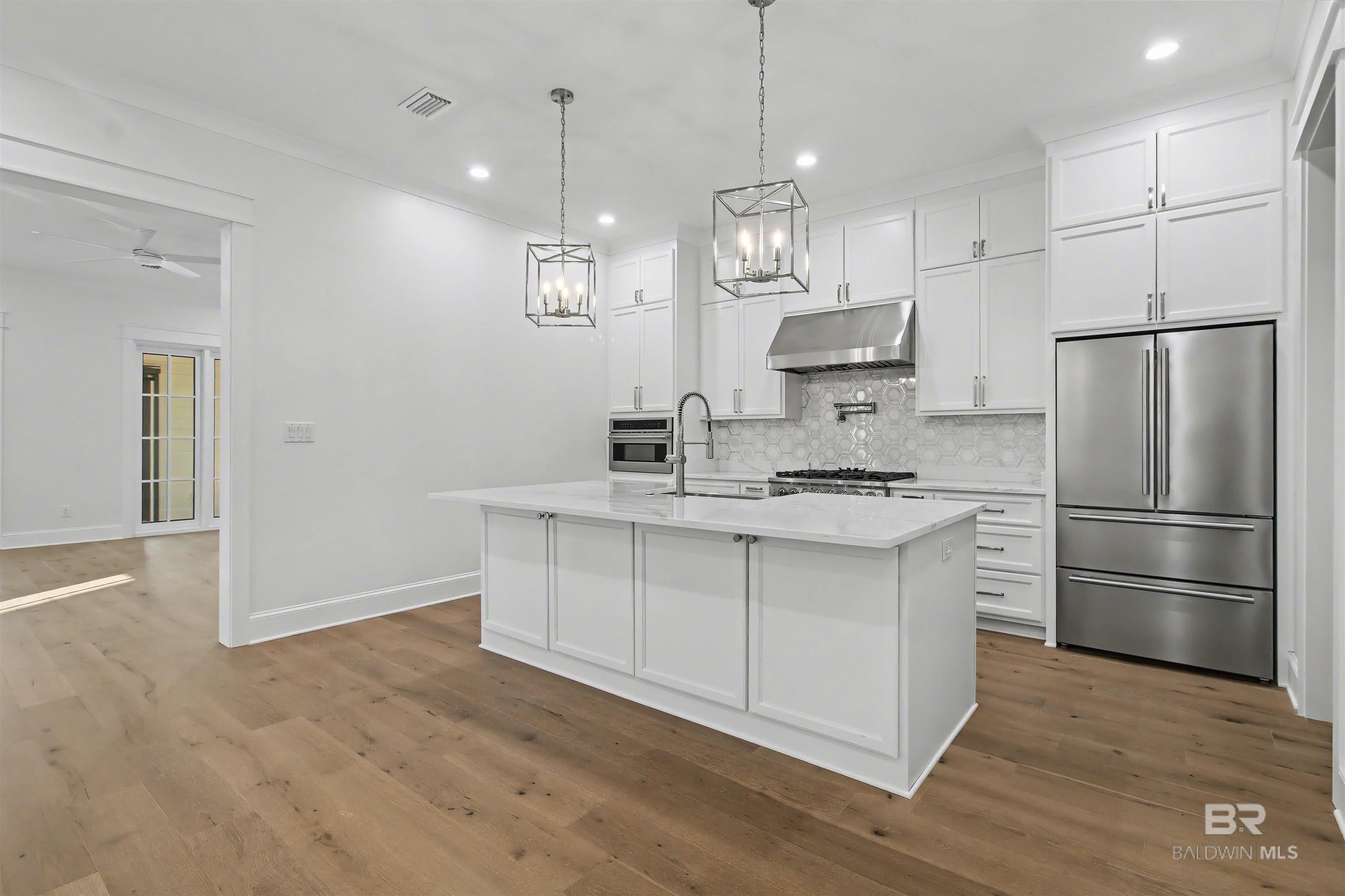 Gulf Shores, Alabama, 36542, United States, 3 Bedrooms Bedrooms, ,4 BathroomsBathrooms,Residential,Active,1992558