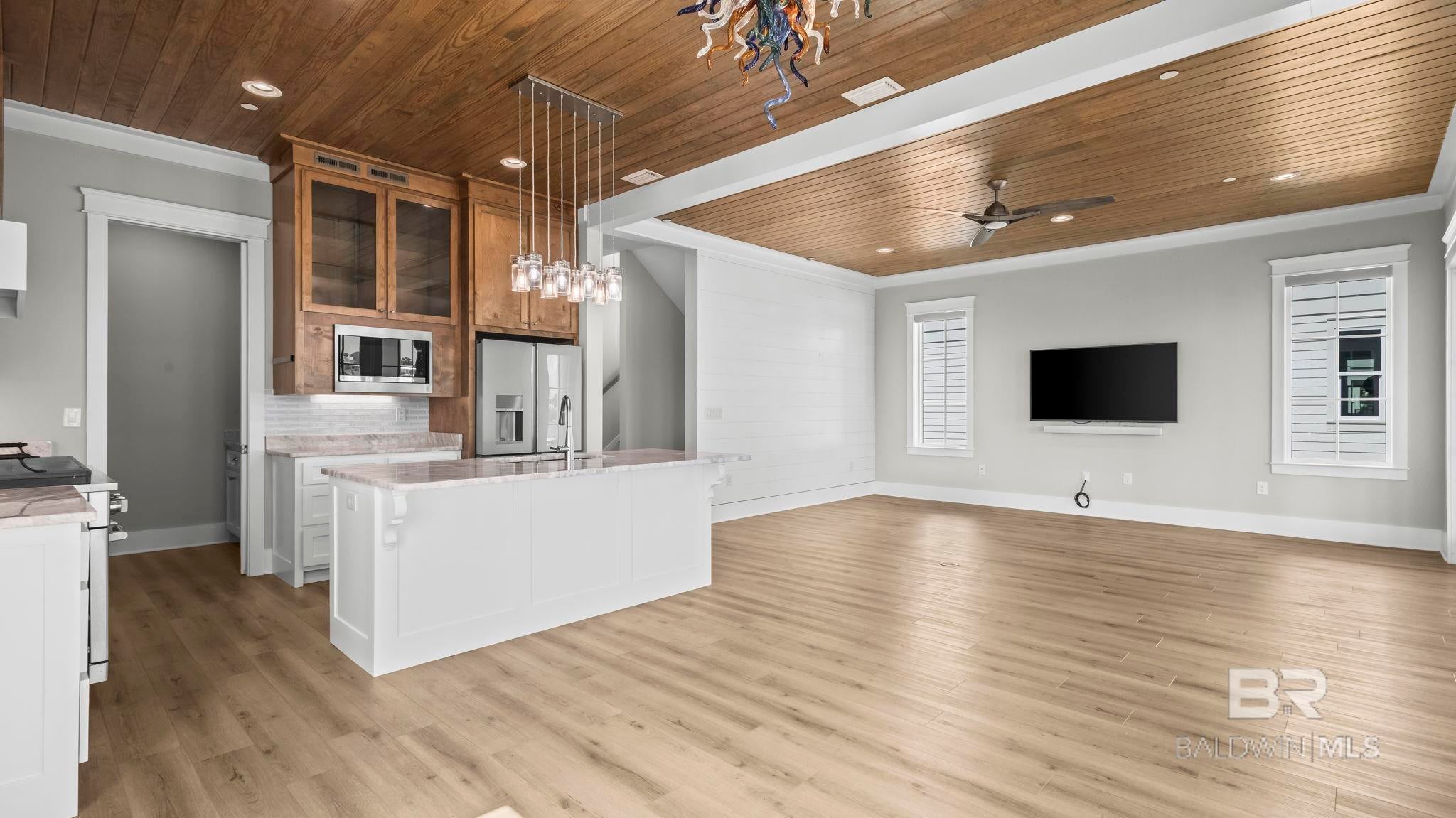 Orange Beach, Alabama, 36561, United States, 5 Bedrooms Bedrooms, ,5 BathroomsBathrooms,Residential,Active,1889336