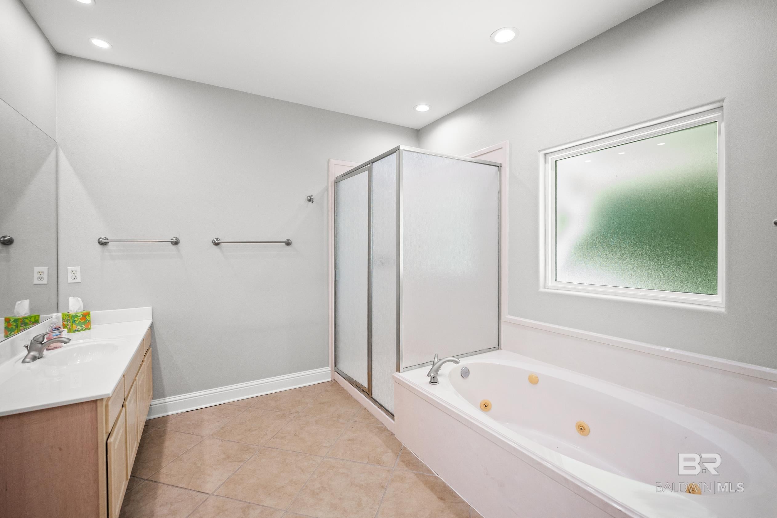 Orange Beach, Alabama, 36561, United States, 5 Bedrooms Bedrooms, ,5 BathroomsBathrooms,Residential,Active,1922657