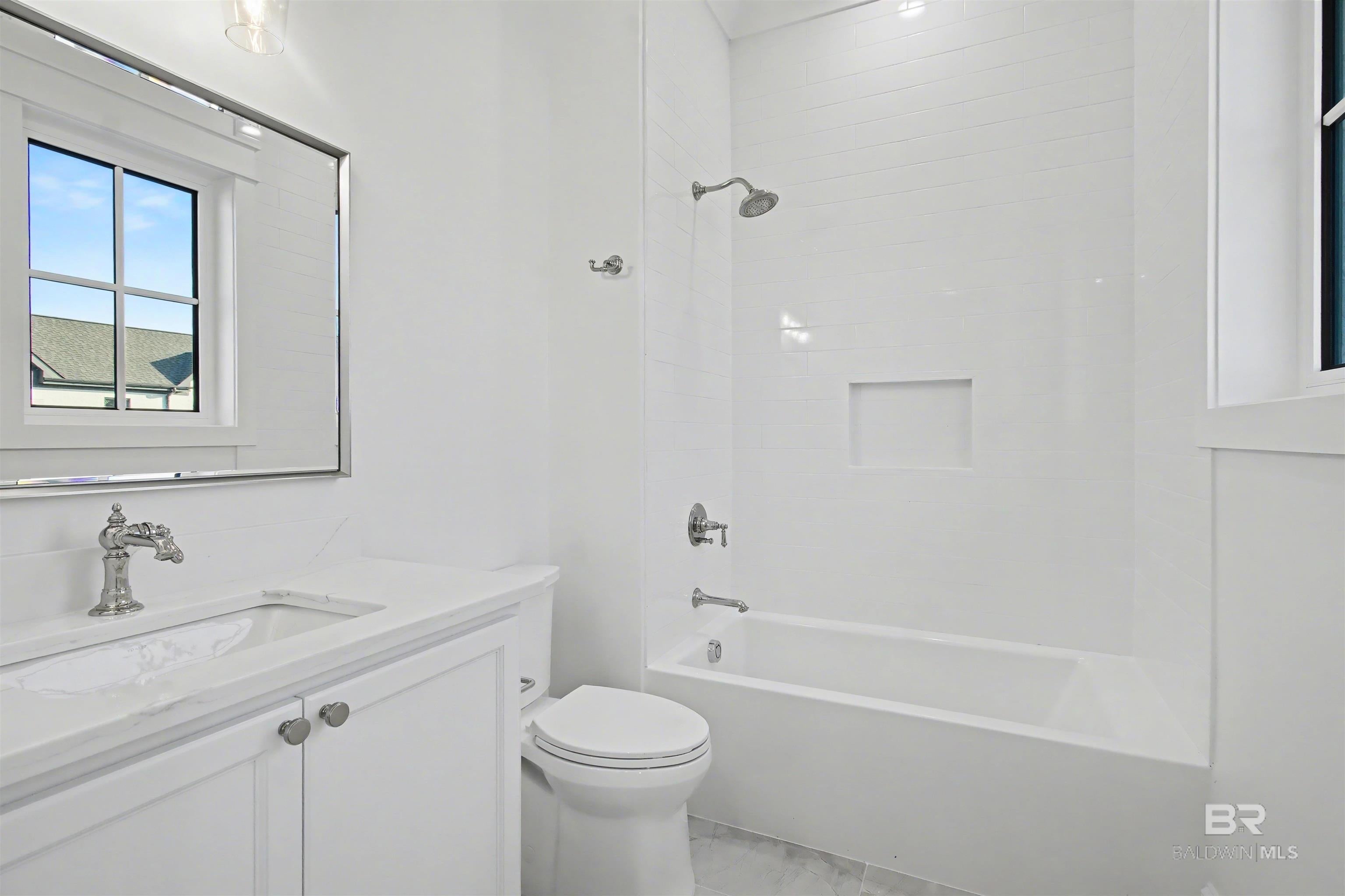 Gulf Shores, Alabama, 36542, United States, 3 Bedrooms Bedrooms, ,4 BathroomsBathrooms,Residential,Active,1992558