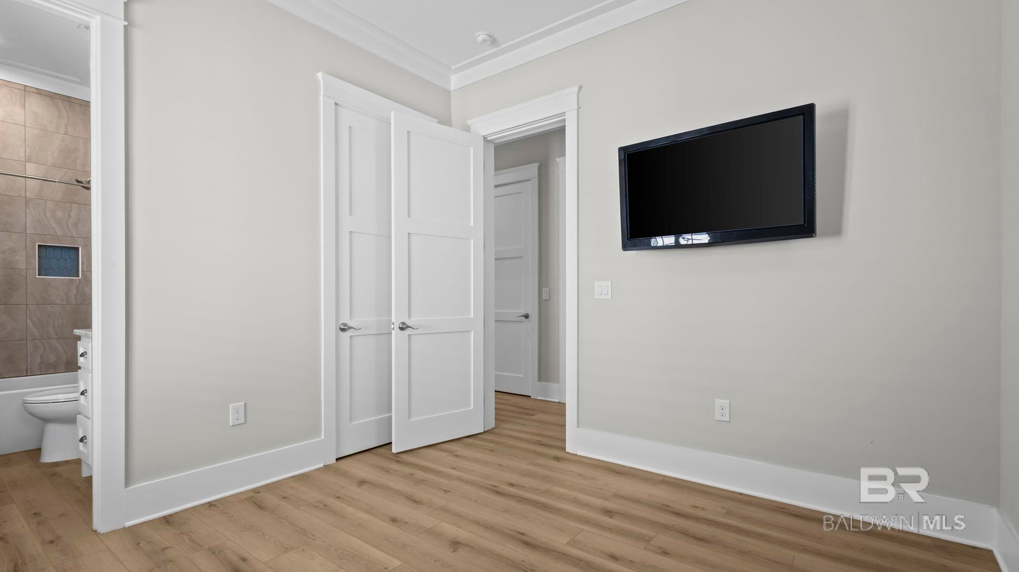 Orange Beach, Alabama, 36561, United States, 5 Bedrooms Bedrooms, ,5 BathroomsBathrooms,Residential,Active,1889336