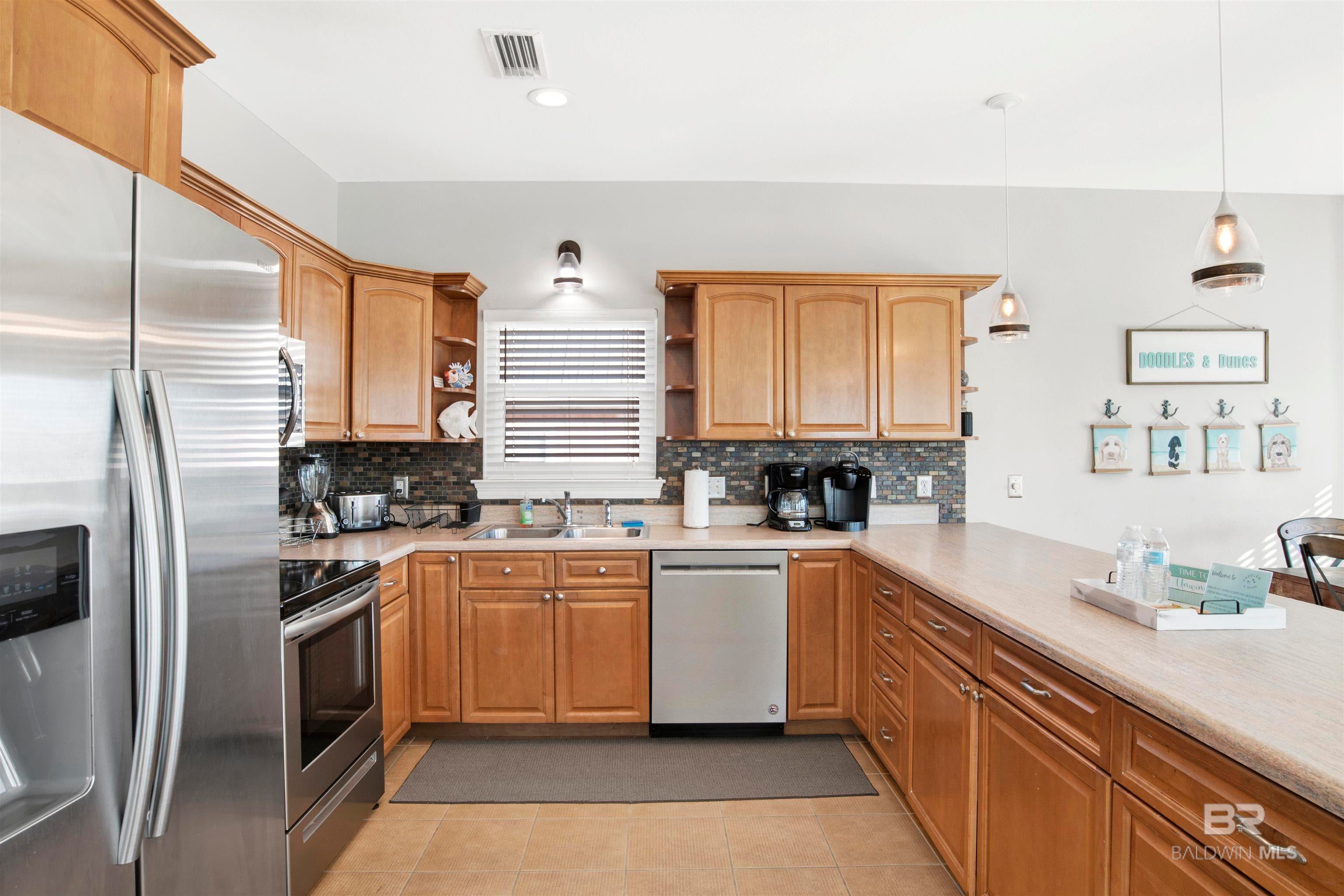 Gulf Shores, Alabama, 36542, United States, ,3 BathroomsBathrooms,Residential,Active,1780417