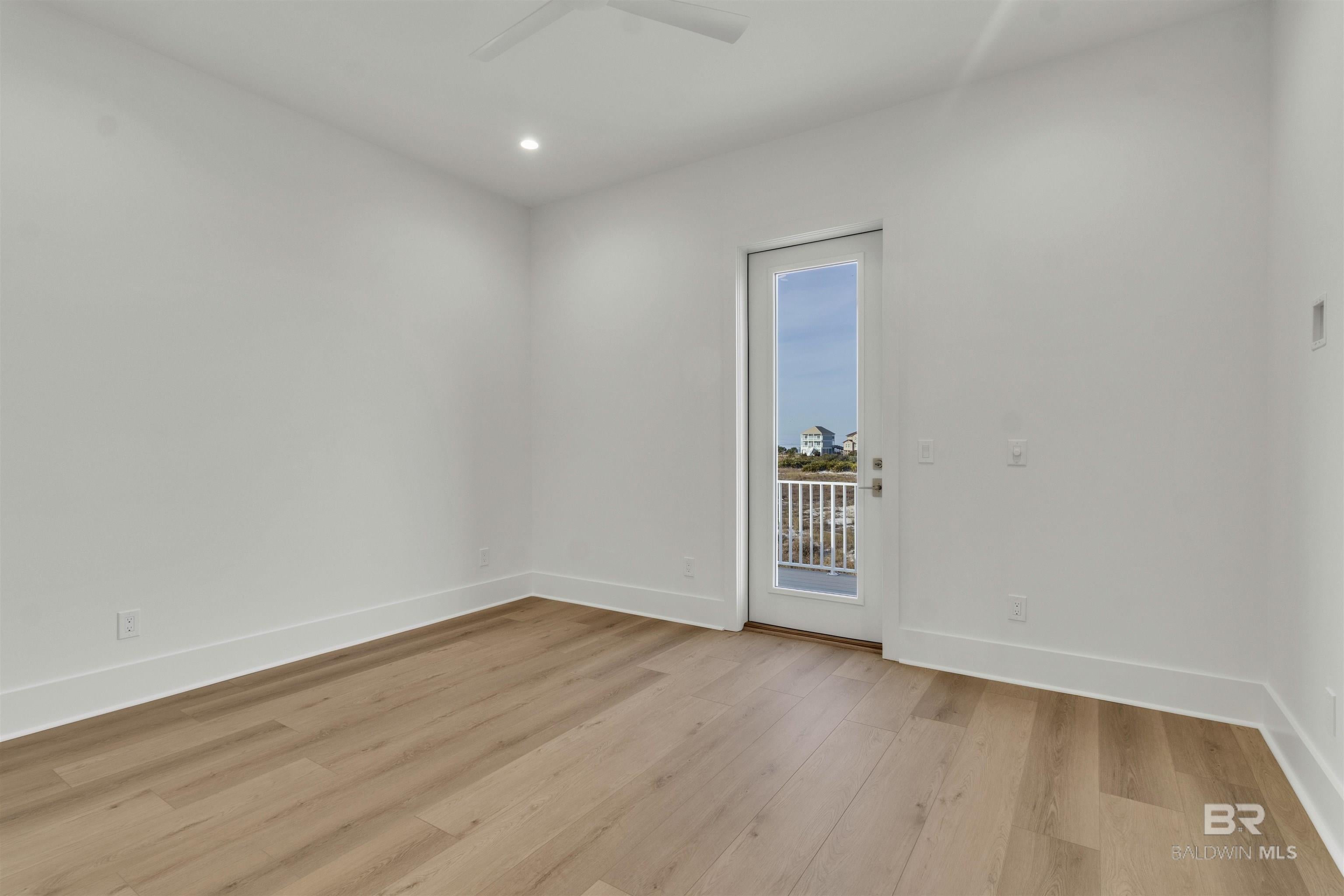 Gulf Shores, Alabama, 36542, United States, ,5 BathroomsBathrooms,Residential,Active,1900169