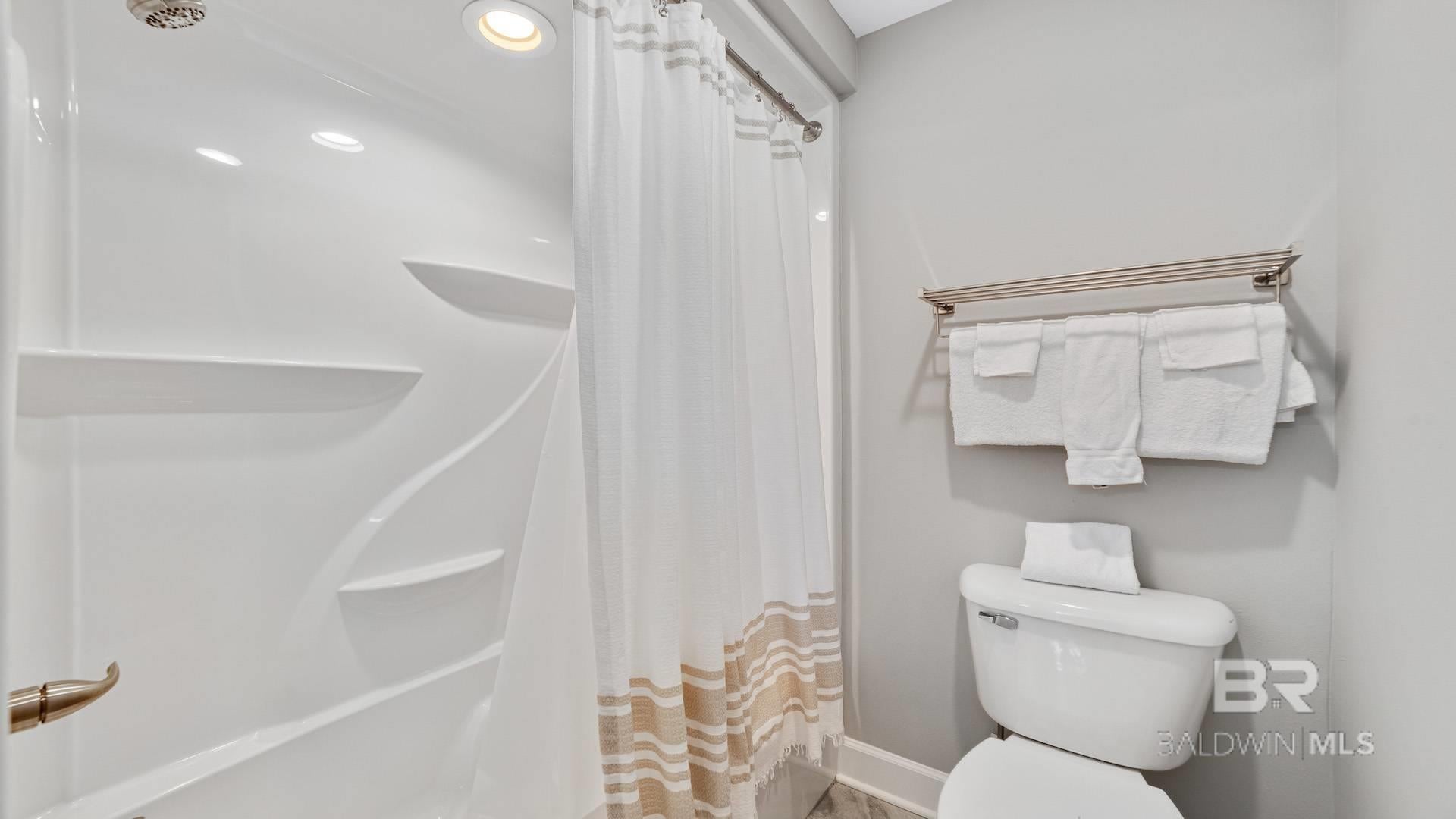 Orange Beach, Alabama, 36561, United States, 4 Bedrooms Bedrooms, ,3 BathroomsBathrooms,Residential,Active,2016112