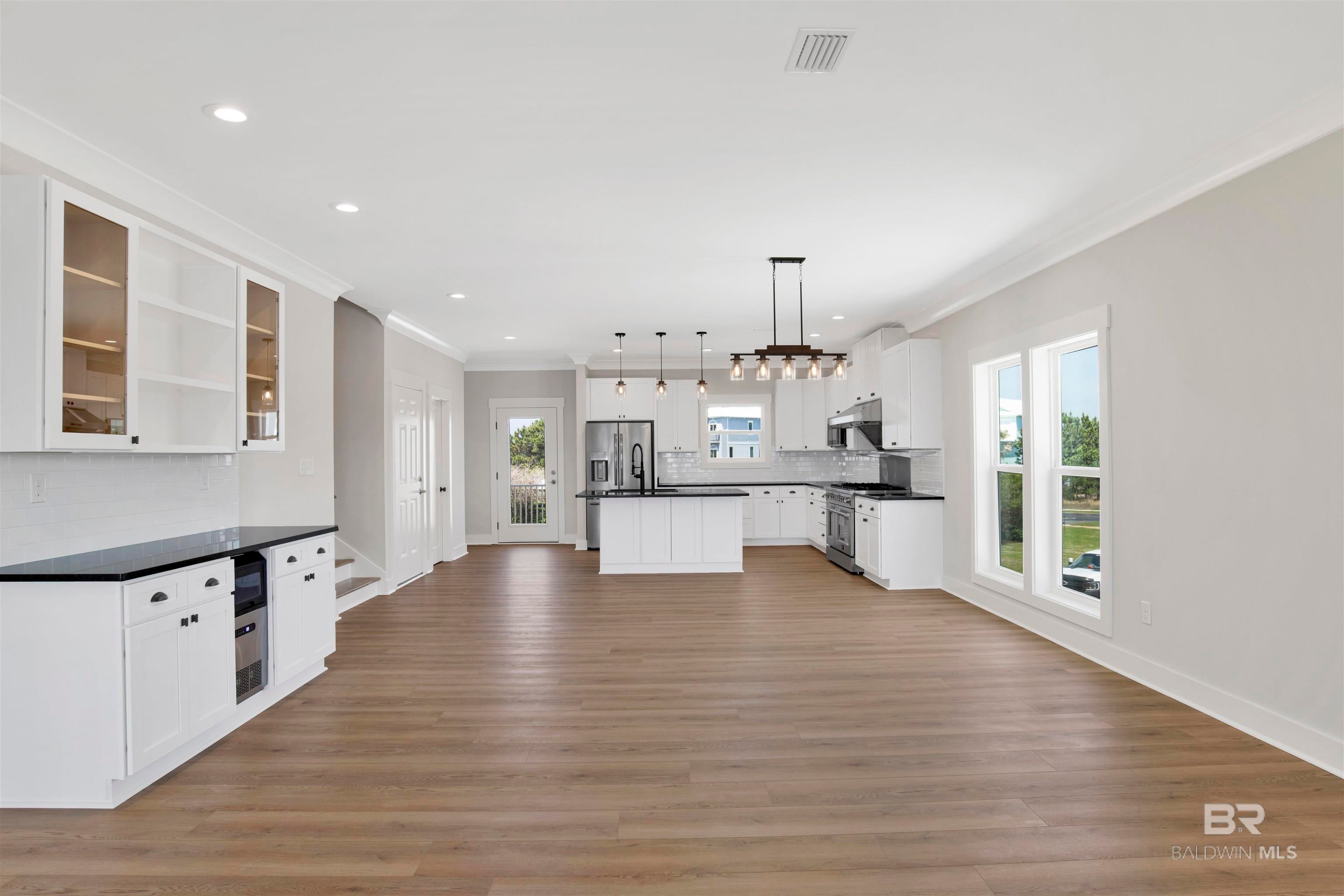 Gulf Shores, Alabama, 36542, United States, 4 Bedrooms Bedrooms, ,4 BathroomsBathrooms,Residential,Active,1954315