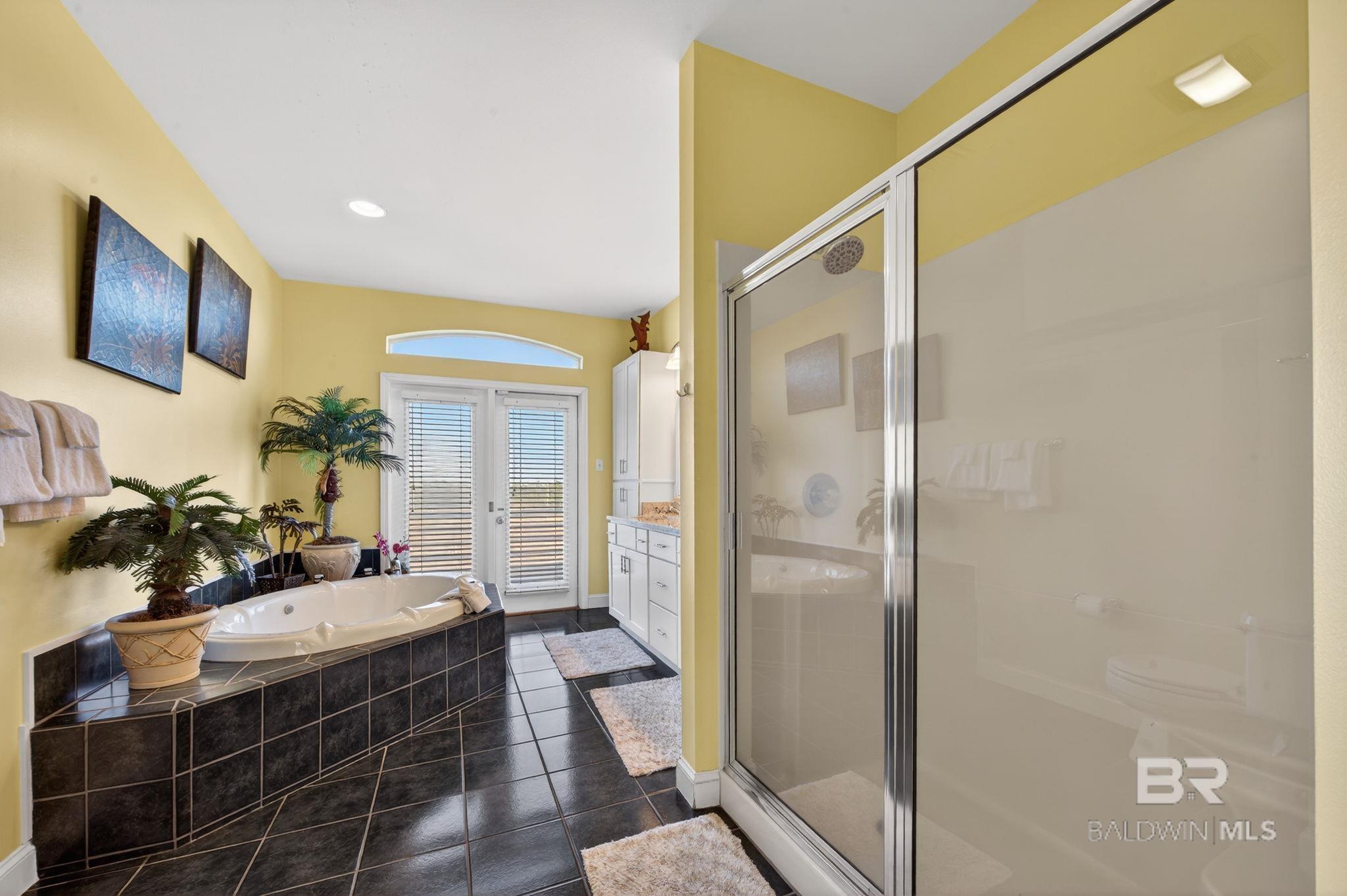 Gulf Shores, Alabama, 36542, United States, 3 Bedrooms Bedrooms, ,4 BathroomsBathrooms,Residential,Active,2006865