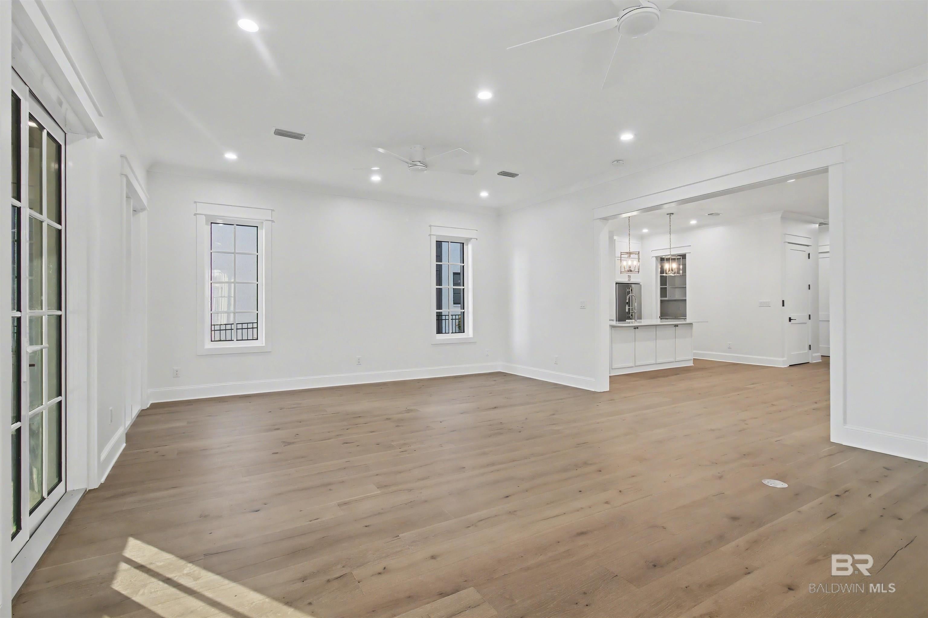 Gulf Shores, Alabama, 36542, United States, 3 Bedrooms Bedrooms, ,4 BathroomsBathrooms,Residential,Active,1992558