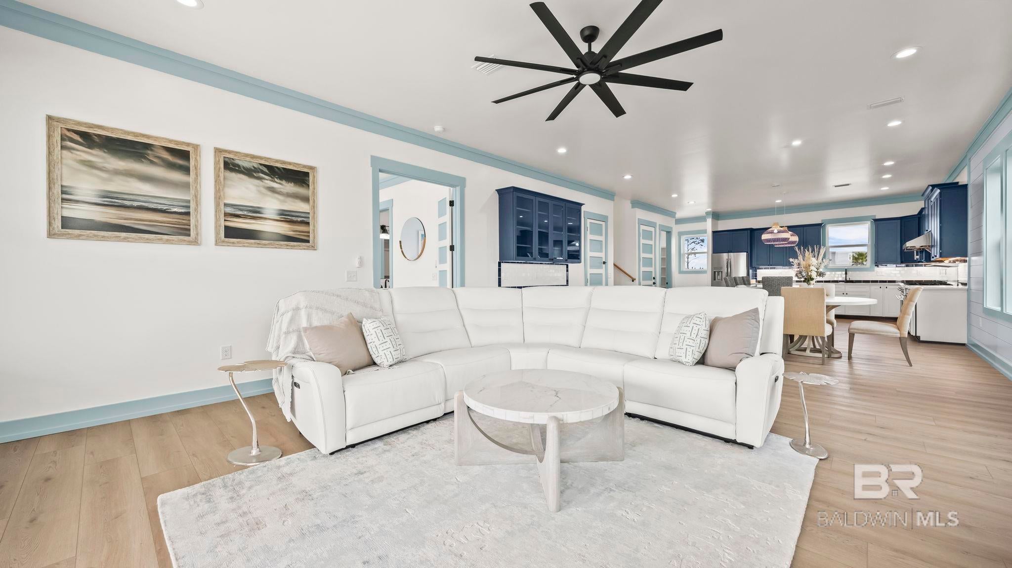 Gulf Shores, Alabama, 36542, United States, 6 Bedrooms Bedrooms, ,4 BathroomsBathrooms,Residential,Active,2009422