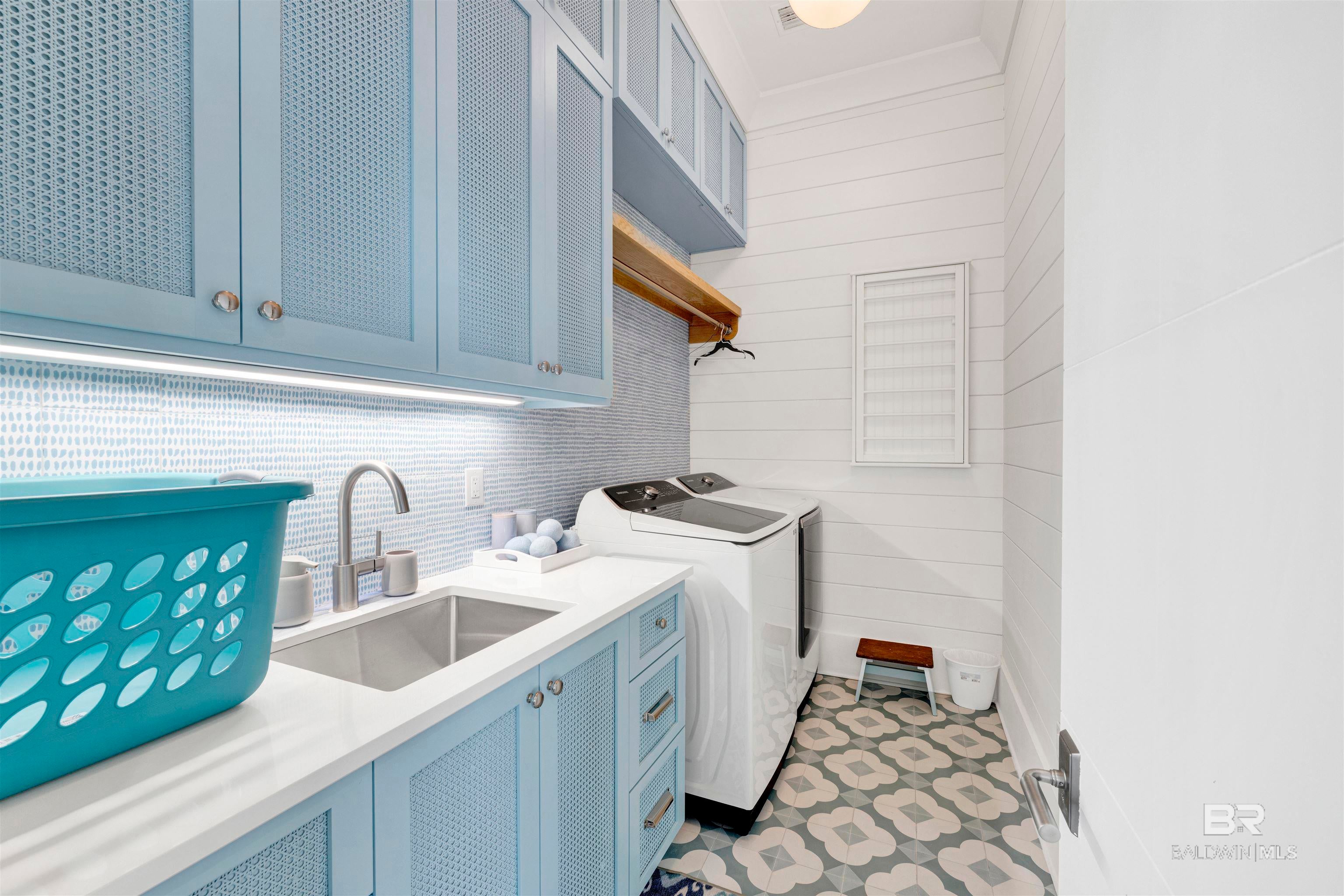 Pensacola, Florida, 32507, United States, 5 Bedrooms Bedrooms, ,6 BathroomsBathrooms,Residential,Active,2015821