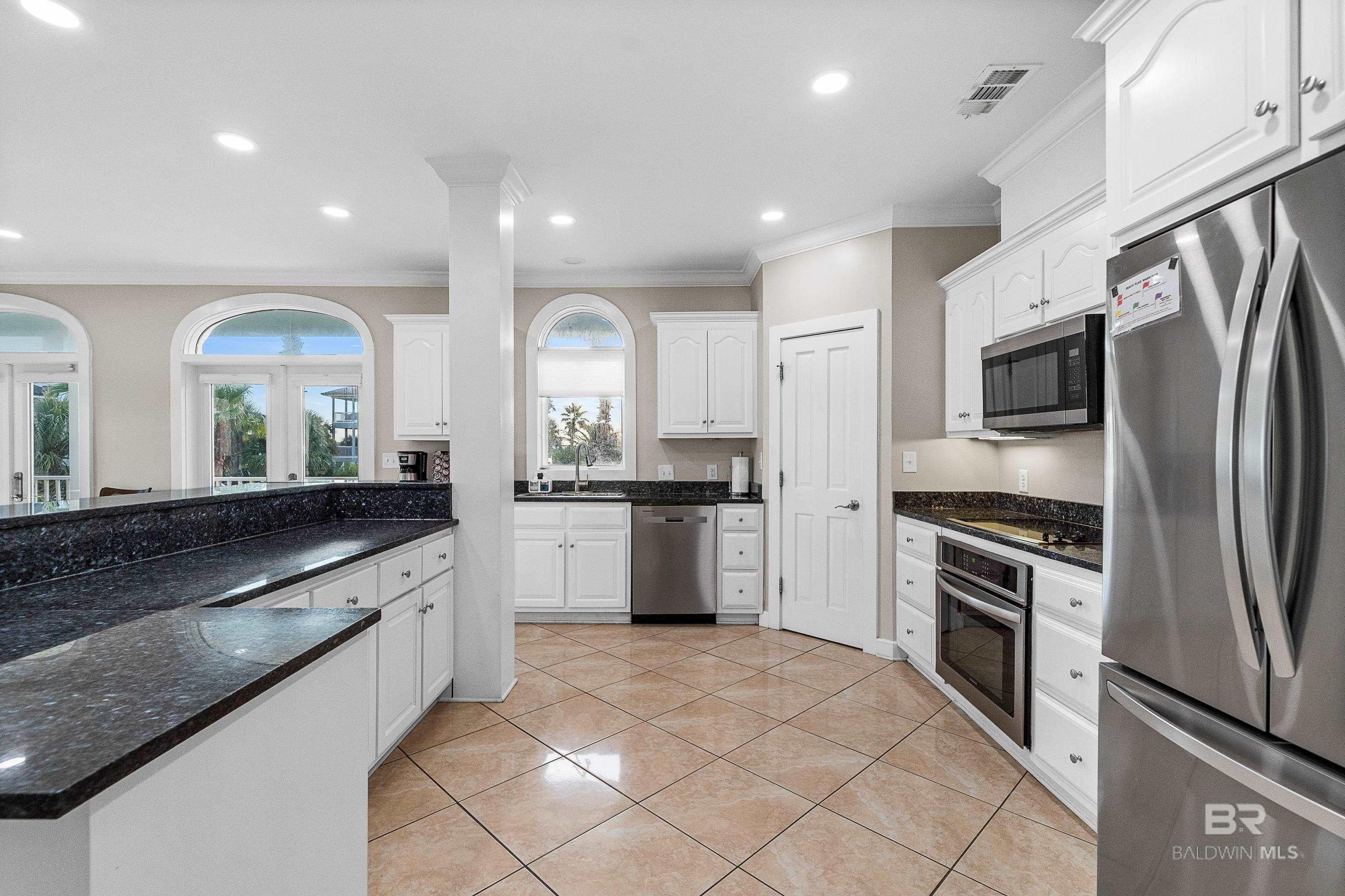 Gulf Shores, Alabama, 36542, United States, 6 Bedrooms Bedrooms, ,7 BathroomsBathrooms,Residential,Active,2017111