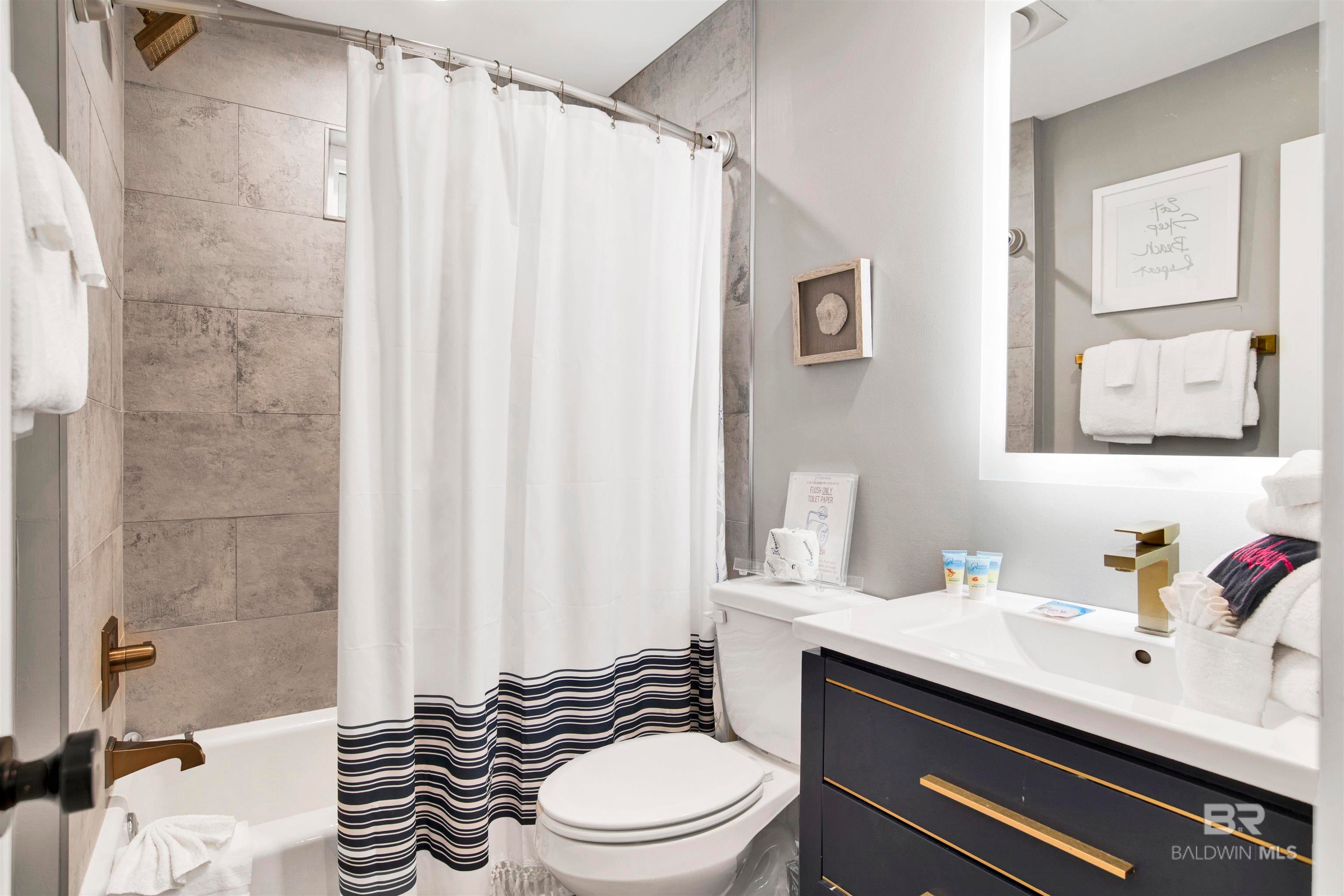 Gulf Shores, Alabama, 36542, United States, 5 Bedrooms Bedrooms, ,5 BathroomsBathrooms,Residential,Active,1973267