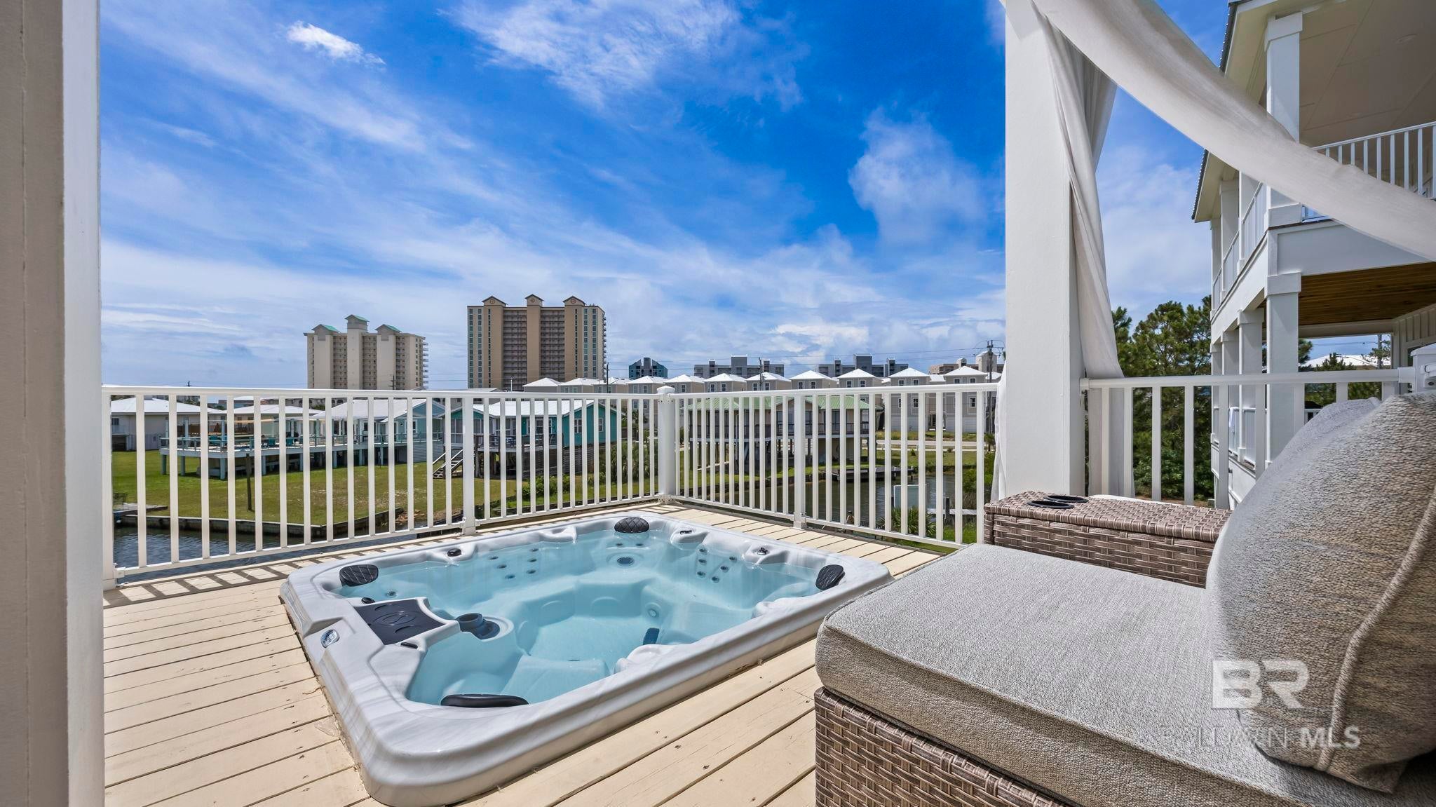 Gulf Shores, Alabama, 36542, United States, 6 Bedrooms Bedrooms, ,4 BathroomsBathrooms,Residential,Active,2009422