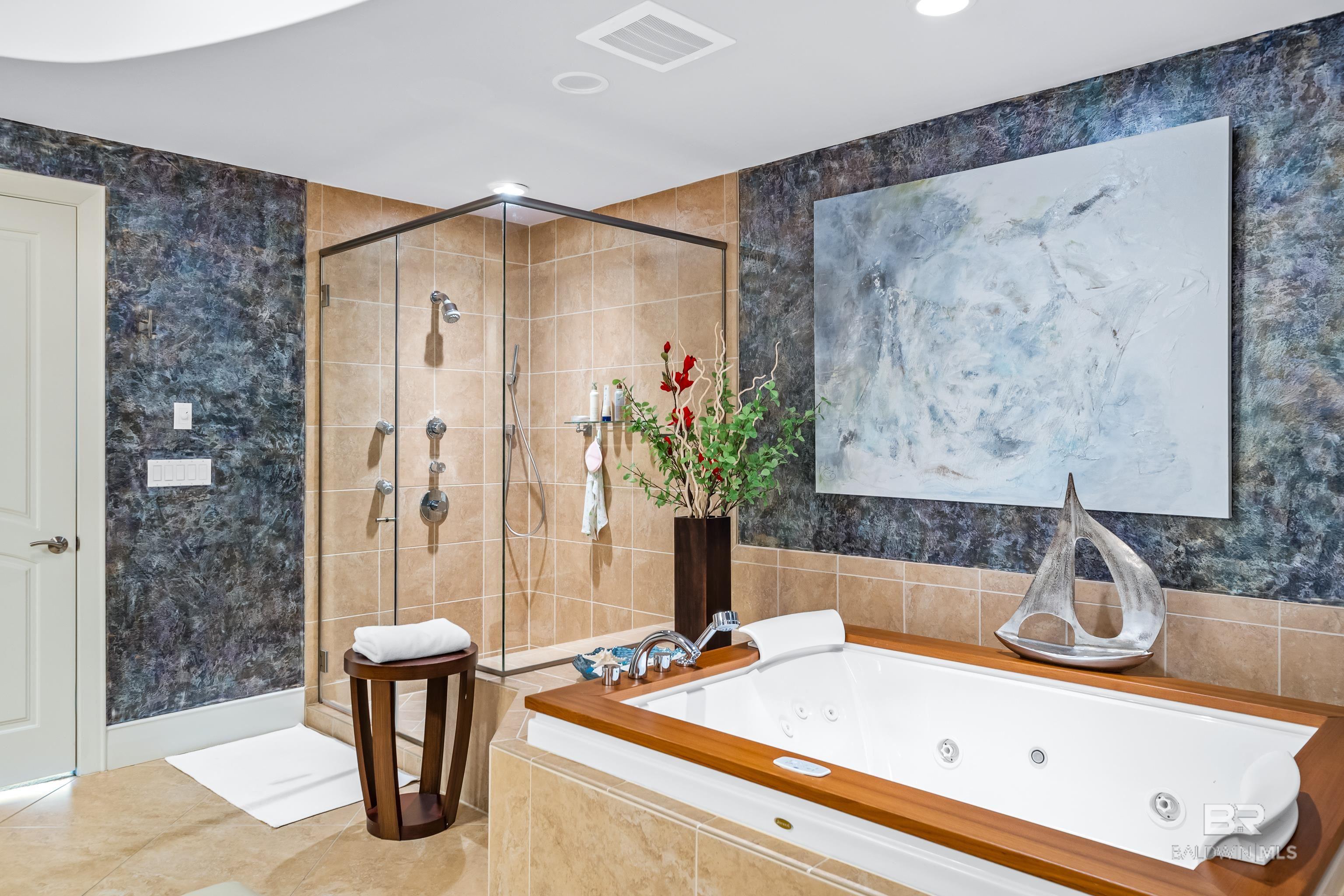 Orange Beach, Alabama, 36561, United States, ,5 BathroomsBathrooms,Residential,Active,1702105