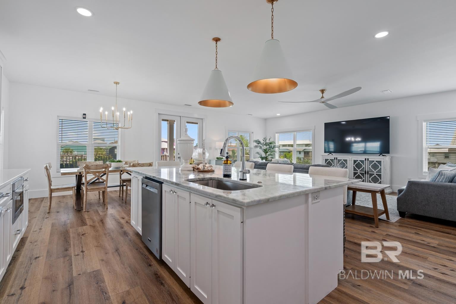 Gulf Shores, Alabama, 36542, United States, 6 Bedrooms Bedrooms, ,8 BathroomsBathrooms,Residential,Active,1907976