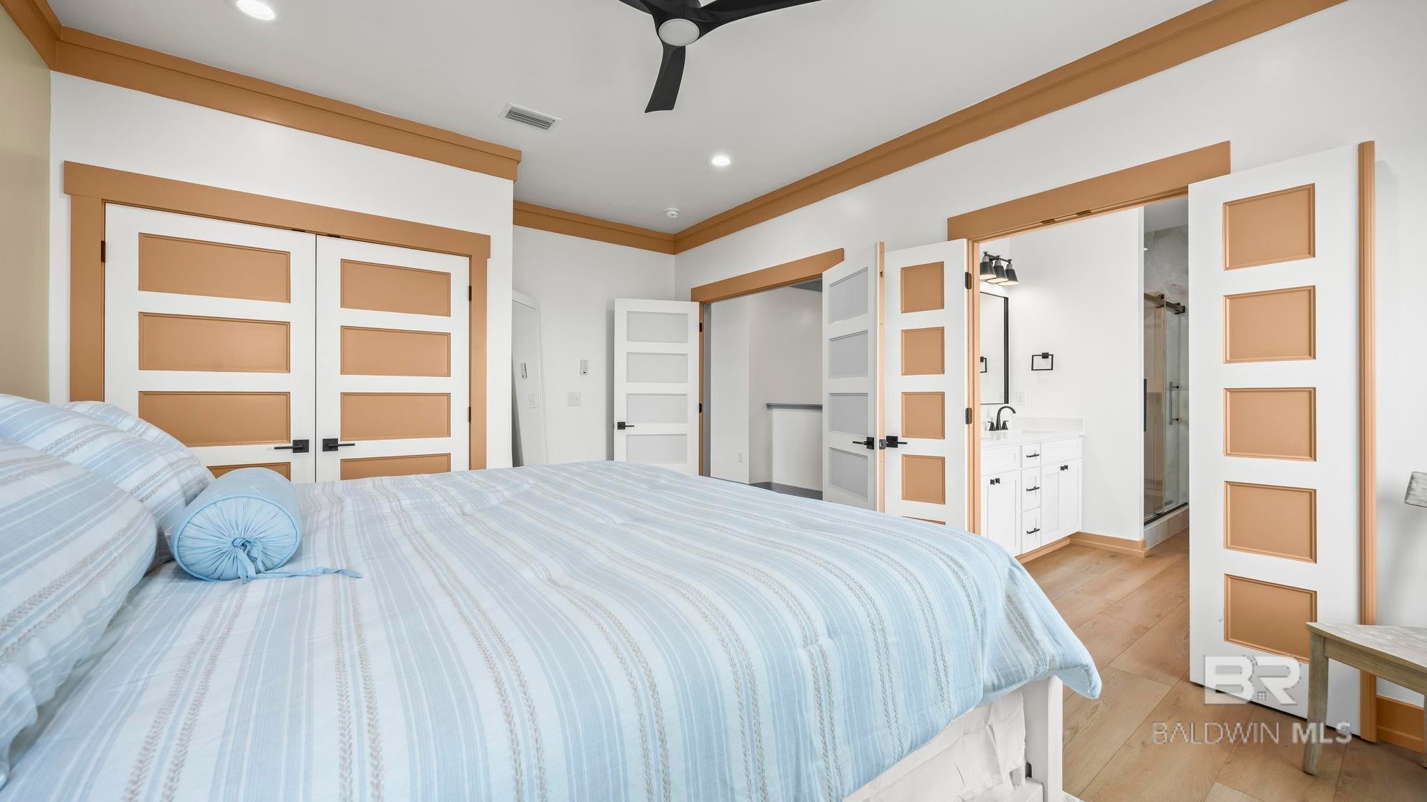 Gulf Shores, Alabama, 36542, United States, 6 Bedrooms Bedrooms, ,4 BathroomsBathrooms,Residential,Active,2009422