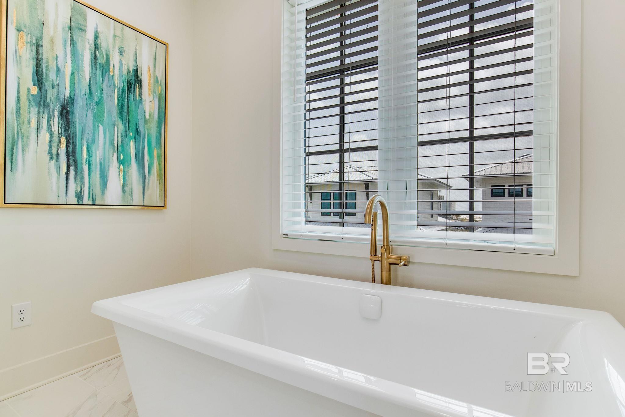 Orange Beach, Alabama, 36561, United States, ,5 BathroomsBathrooms,Residential,Active,1734391