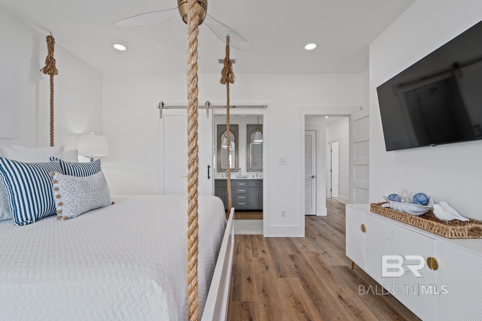 Gulf Shores, Alabama, 36542, United States, 6 Bedrooms Bedrooms, ,8 BathroomsBathrooms,Residential,Active,1907976
