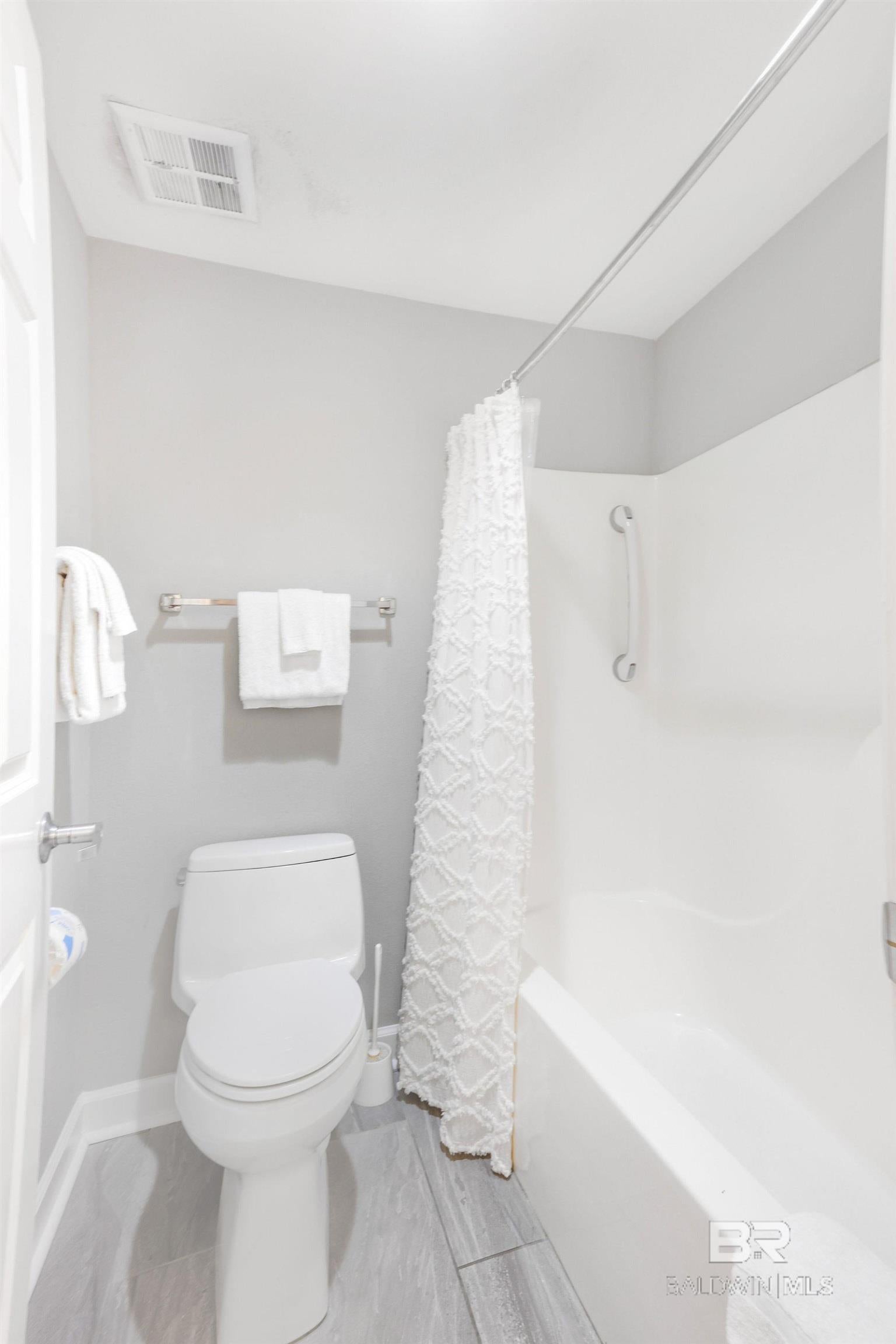 Orange Beach, Alabama, 36561, United States, 3 Bedrooms Bedrooms, ,3 BathroomsBathrooms,Residential,Active,1945193