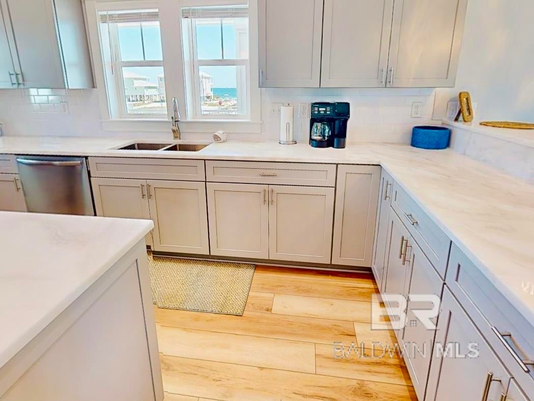 Gulf Shores, Alabama, 36542, United States, ,6 BathroomsBathrooms,Residential,Active,1798119