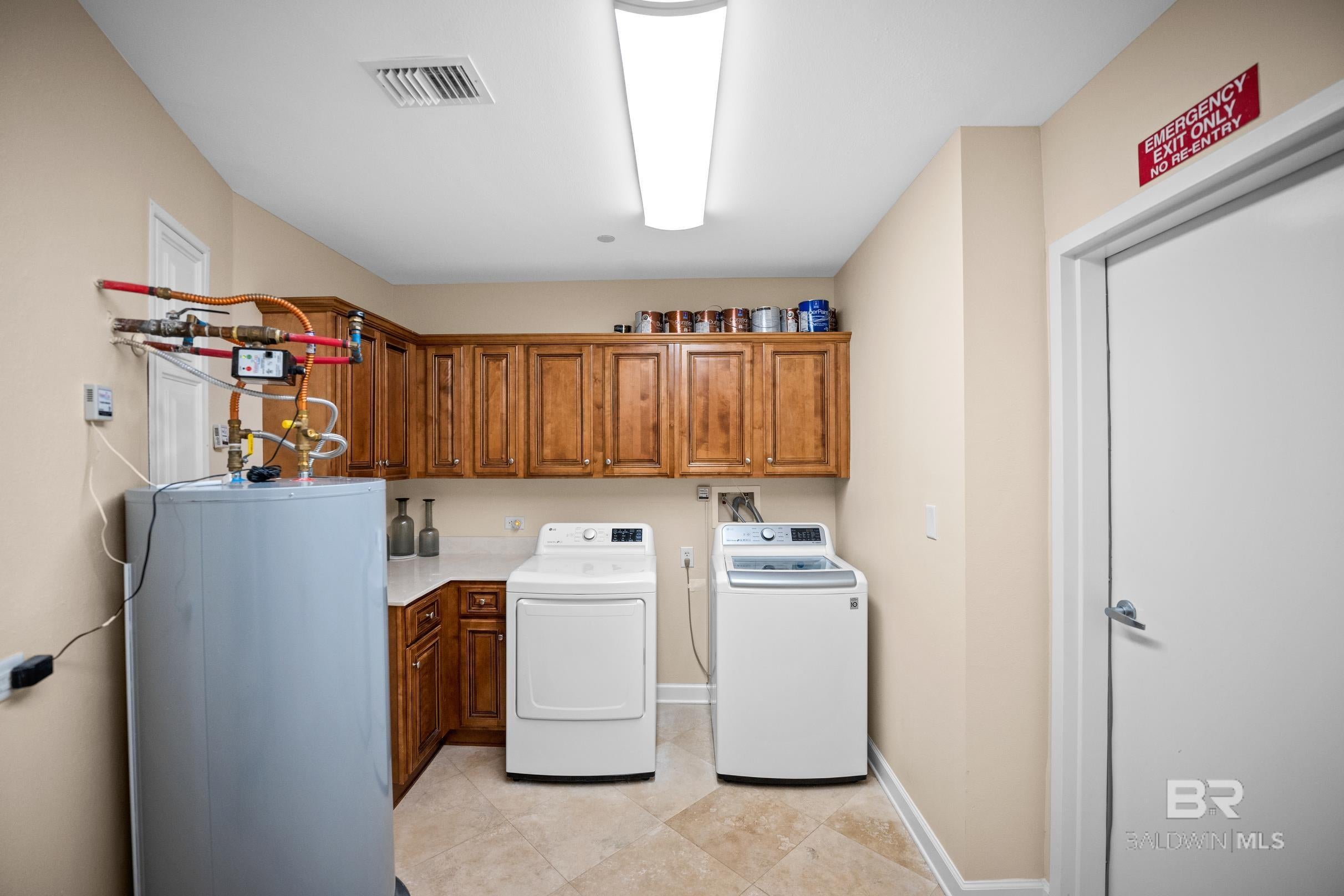Gulf Shores, Alabama, 36542, United States, ,4 BathroomsBathrooms,Residential,Active,1824911