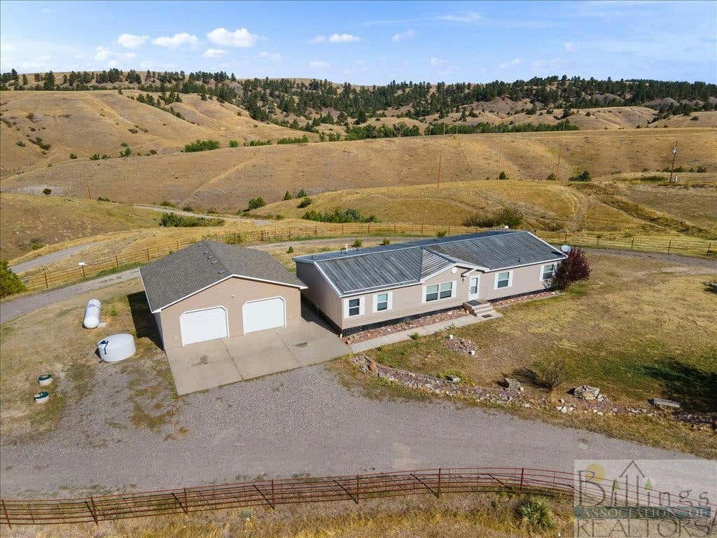 699 BENDER RD, BILLINGS, MT 59101, photo 1 of 36