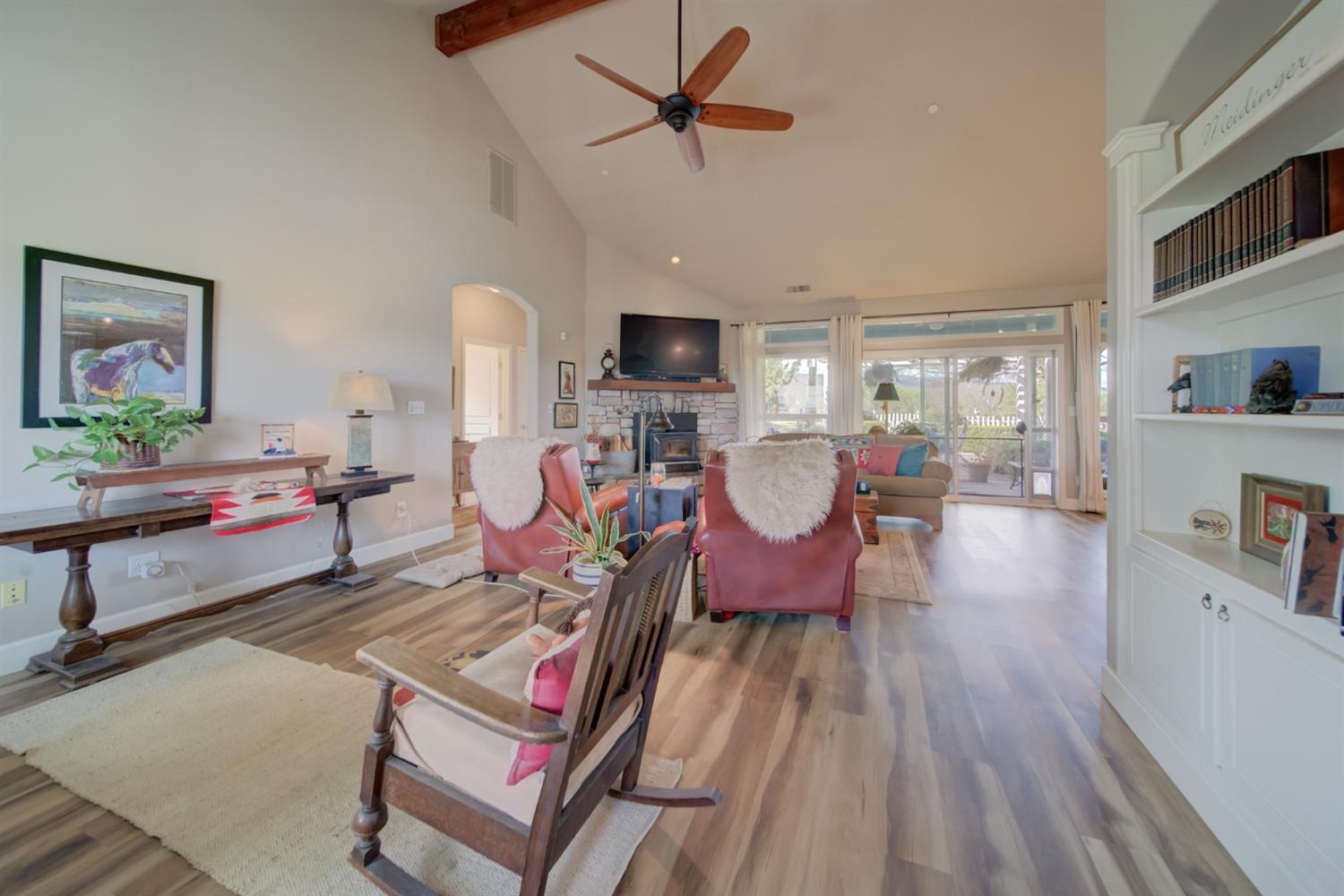 Esparto, California, 95627, United States, 3 Bedrooms Bedrooms, ,3 BathroomsBathrooms,Residential,Active,1723088