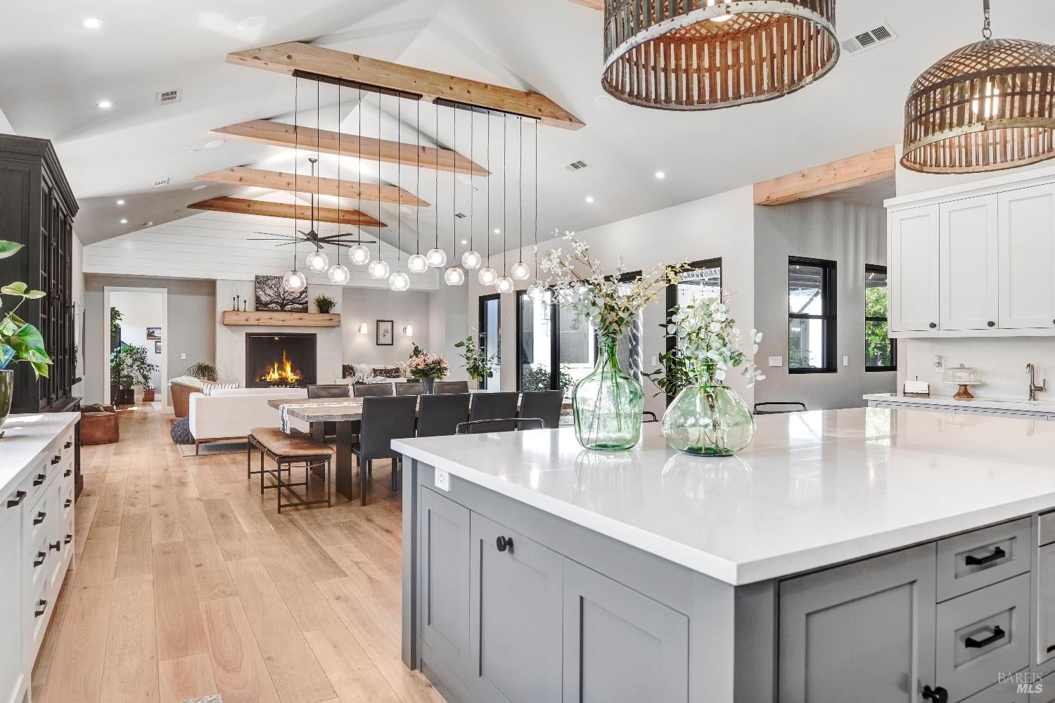 Glen Ellen, California, 95442, United States, 4 Bedrooms Bedrooms, ,7 BathroomsBathrooms,Residential,Active,1952057