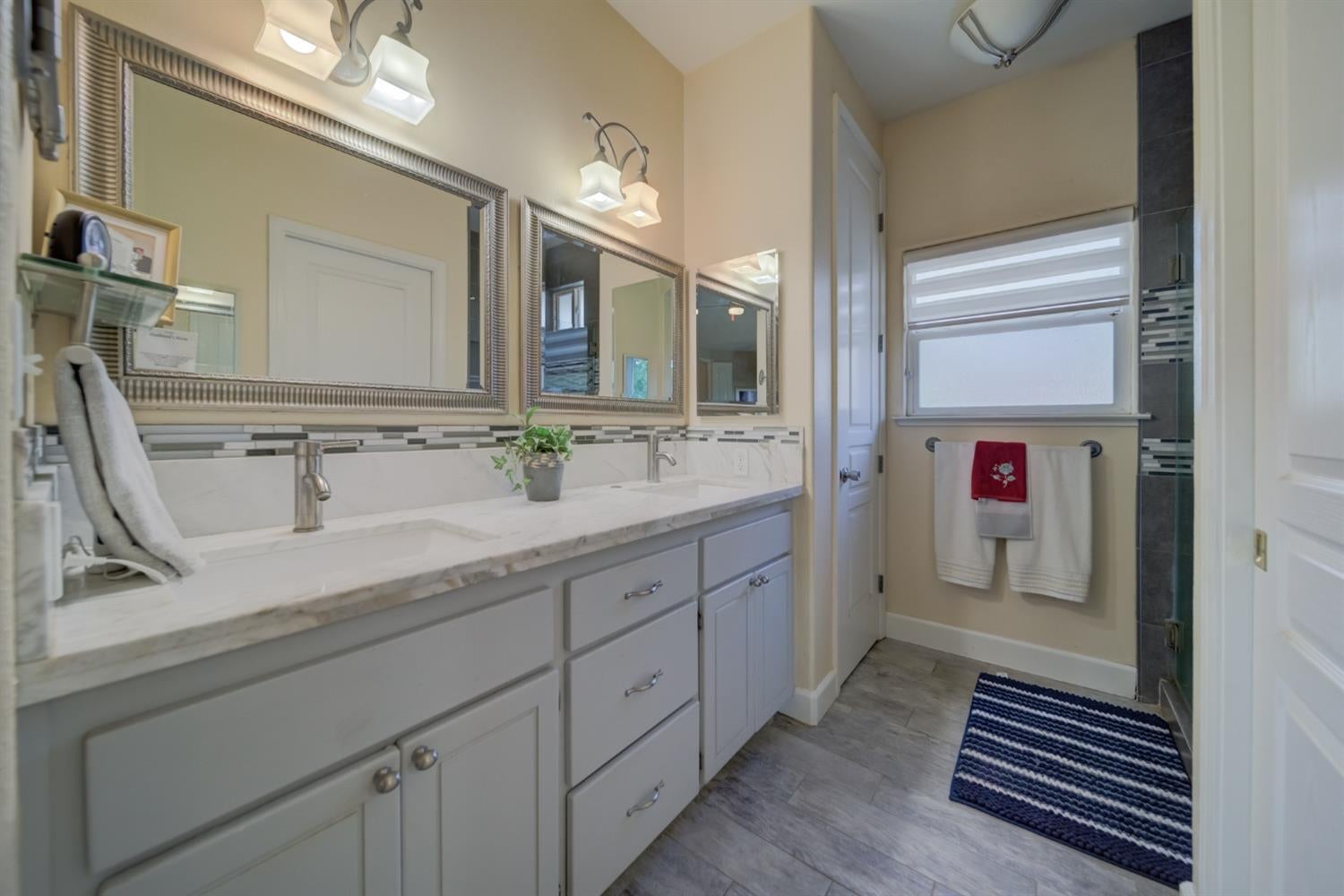 Esparto, California, 95627, United States, 3 Bedrooms Bedrooms, ,3 BathroomsBathrooms,Residential,Active,1723088