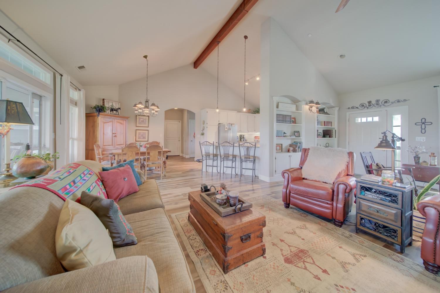 Esparto, California, 95627, United States, 3 Bedrooms Bedrooms, ,3 BathroomsBathrooms,Residential,Active,1723088