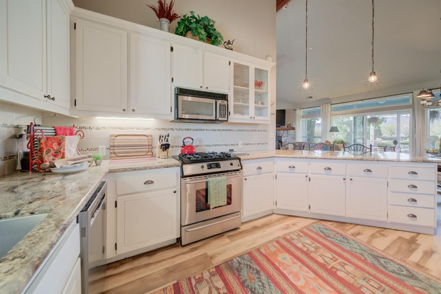 Esparto, California, 95627, United States, 3 Bedrooms Bedrooms, ,3 BathroomsBathrooms,Residential,Active,1723088