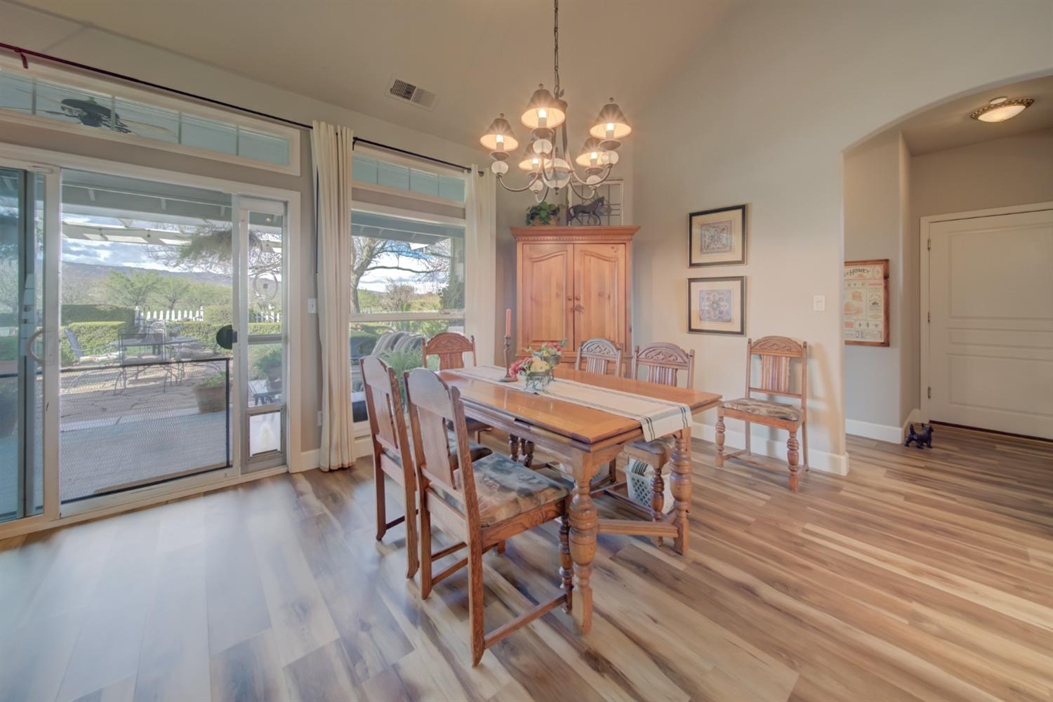 Esparto, California, 95627, United States, 3 Bedrooms Bedrooms, ,3 BathroomsBathrooms,Residential,Active,1723088