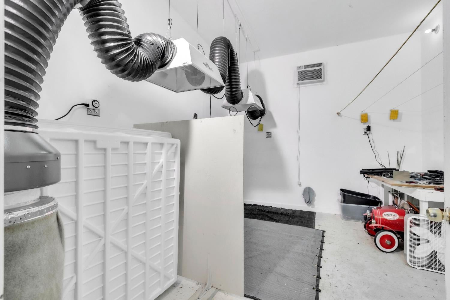 Esparto, California, 95627, United States, 3 Bedrooms Bedrooms, ,2 BathroomsBathrooms,Residential,Active,1985852