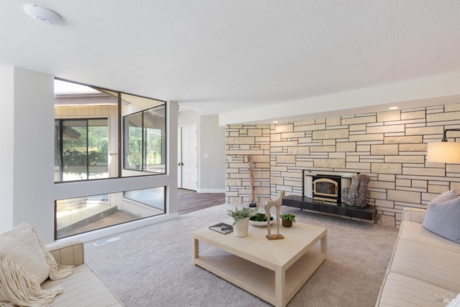 Napa, California, 94558, United States, 4 Bedrooms Bedrooms, ,4 BathroomsBathrooms,Residential,Active,1877864