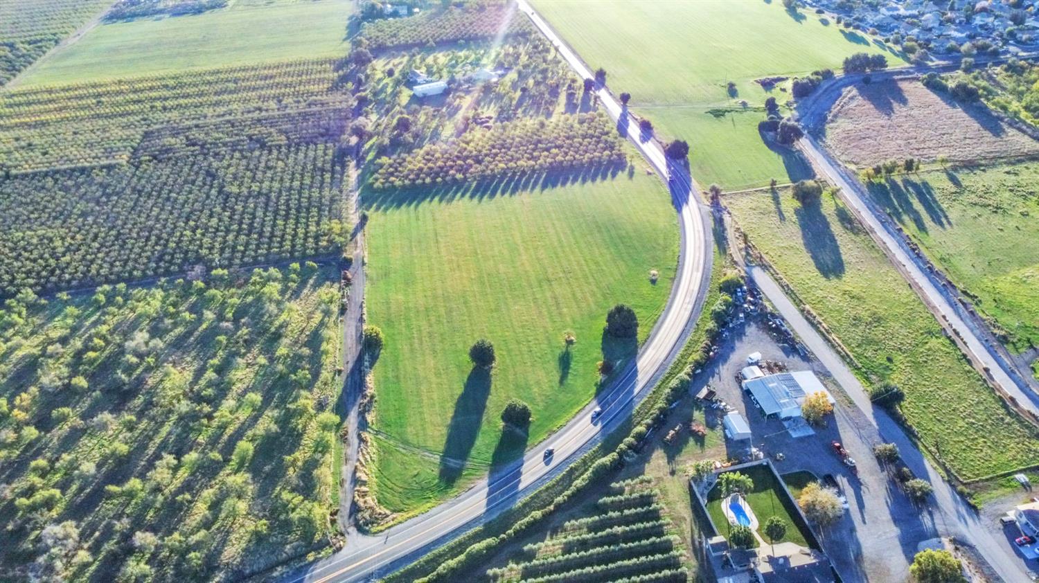 Esparto, California, 95627, United States, 3 Bedrooms Bedrooms, ,2 BathroomsBathrooms,Residential,Active,1985852